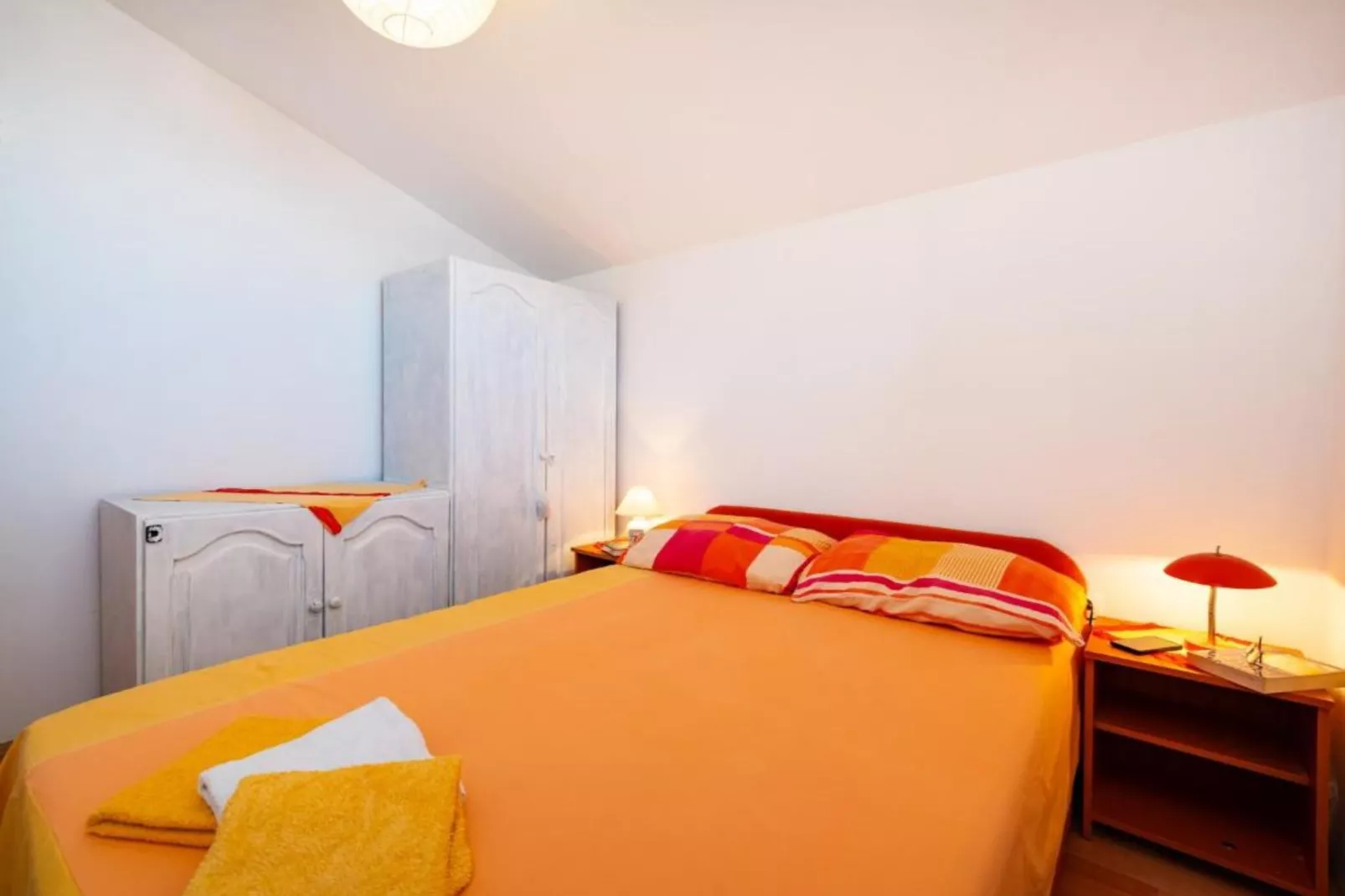 Holiday Home Rovanjska - Three Bedroom House with Sea View-Slaapkamer