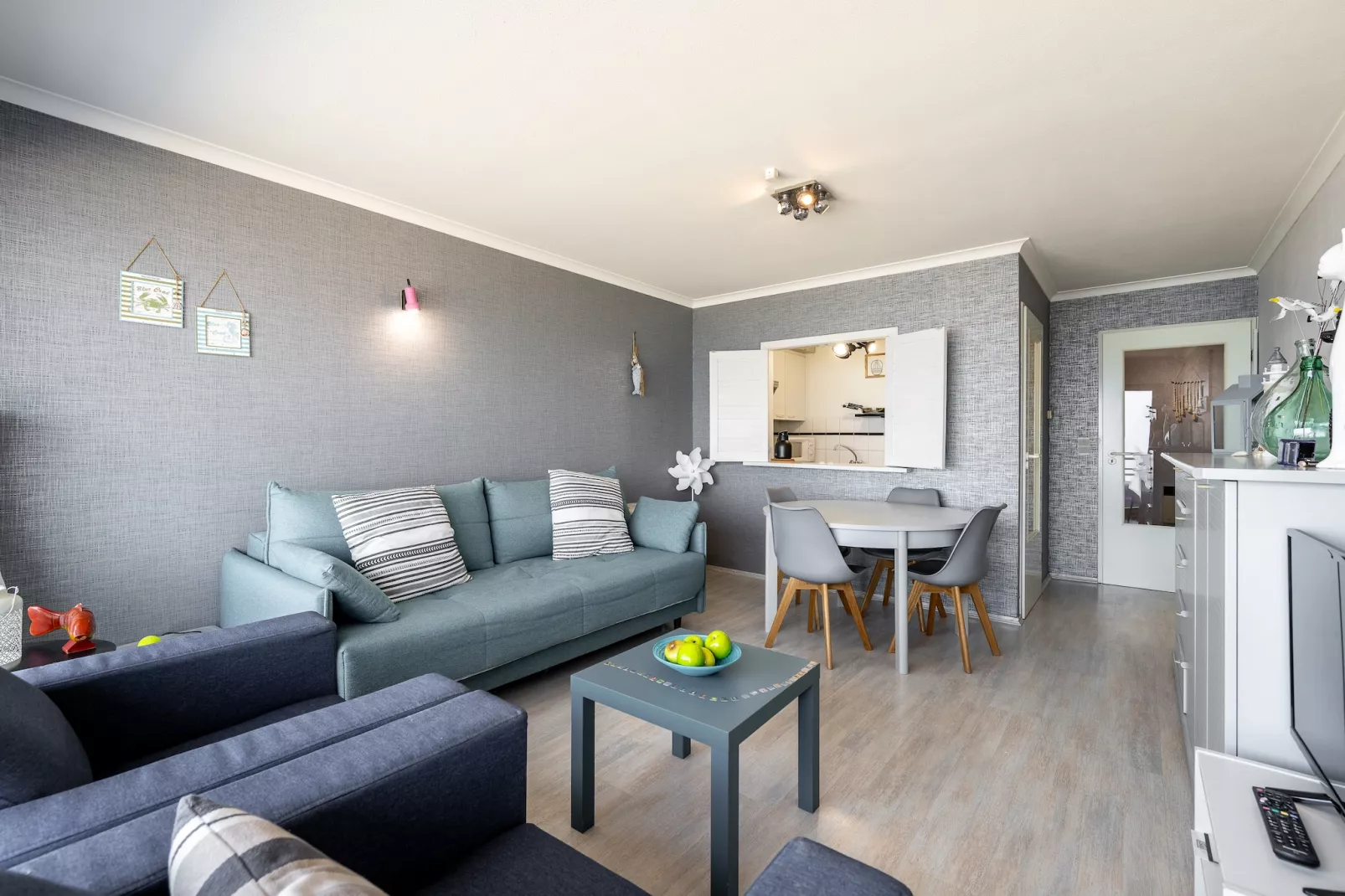 CONTINENTAL D9-Woonkamer