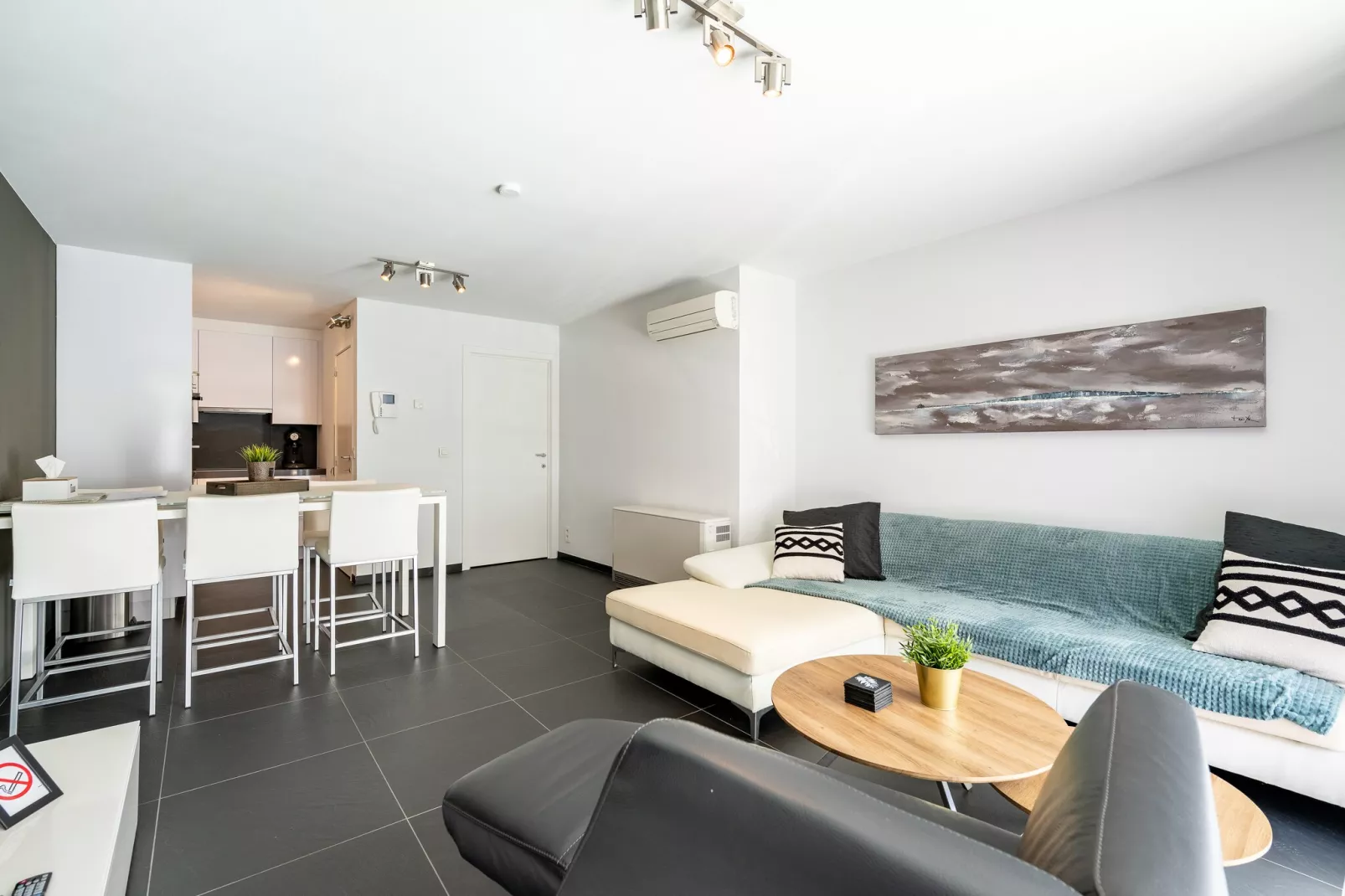 SEAGARDEN VILLAGE 003 0001-Woonkamer