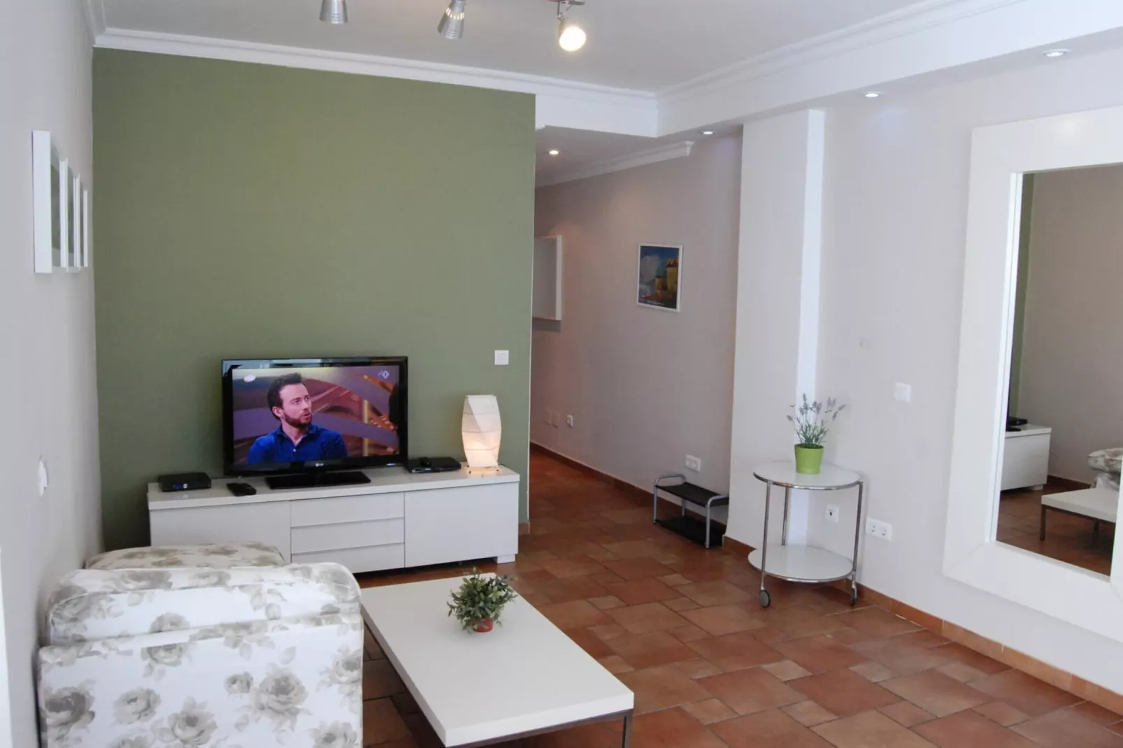 Carabeo 24 Apartment by Casasol-Woonkamer