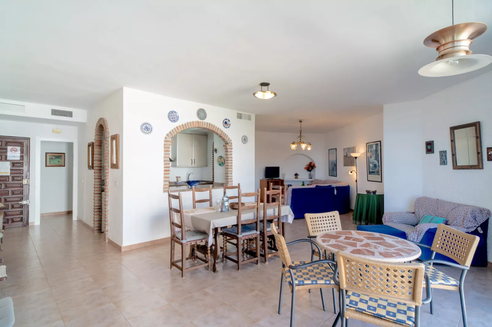 Carabeo 28 Apartment by Casasol-Woonkamer