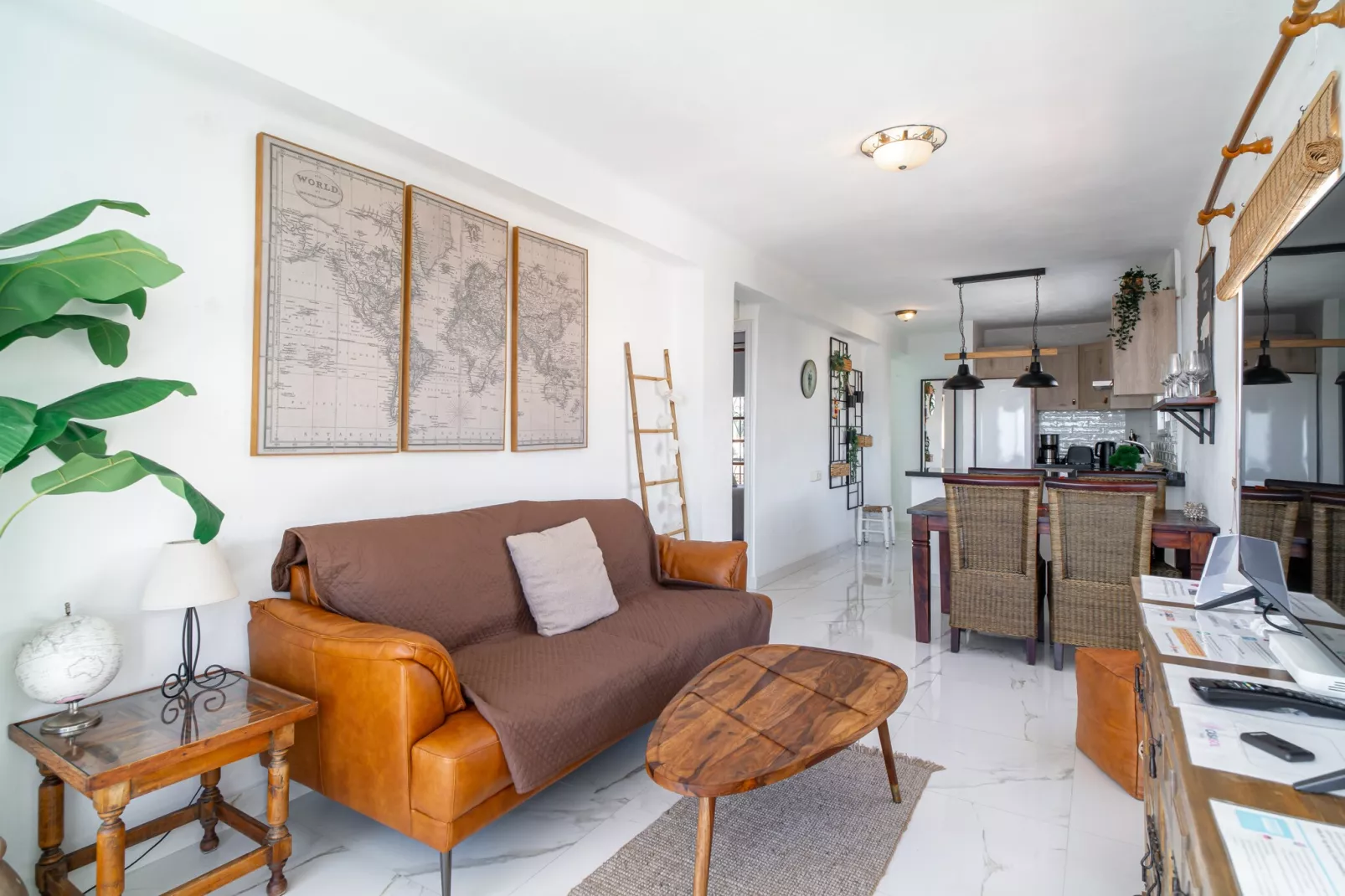 Miami 44 Seaview  by Casasol-Woonkamer