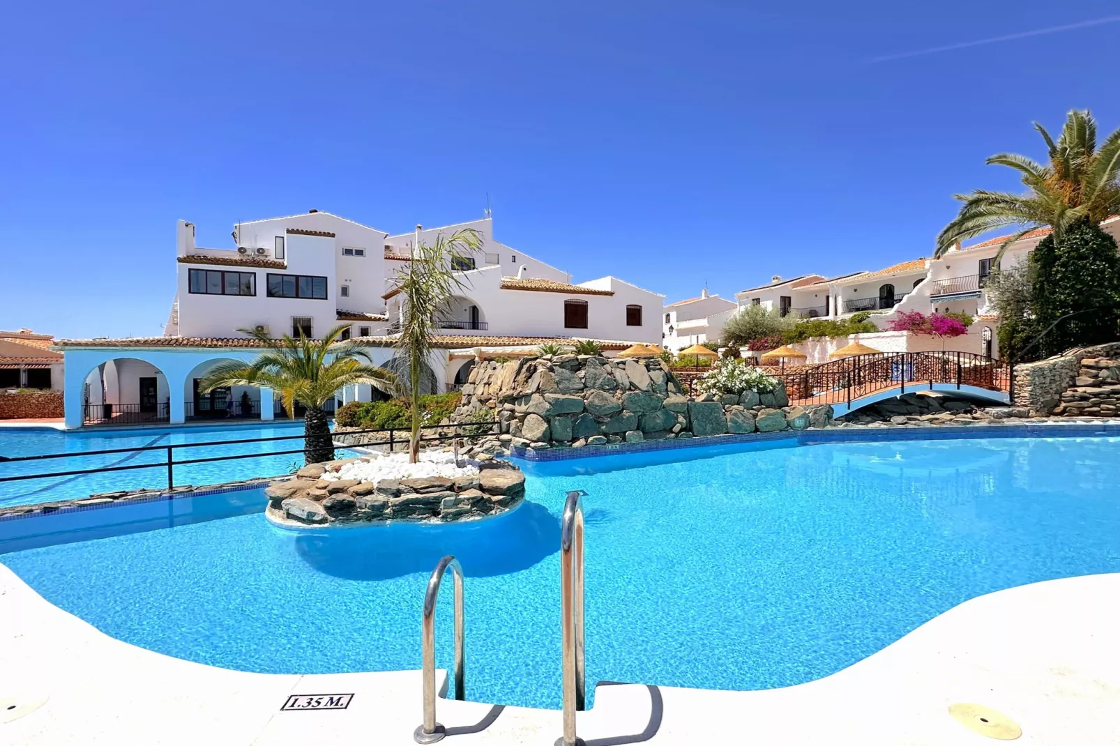 Los Naranjos 25A Private Pool Capistrano Village-Buitenkant zomer