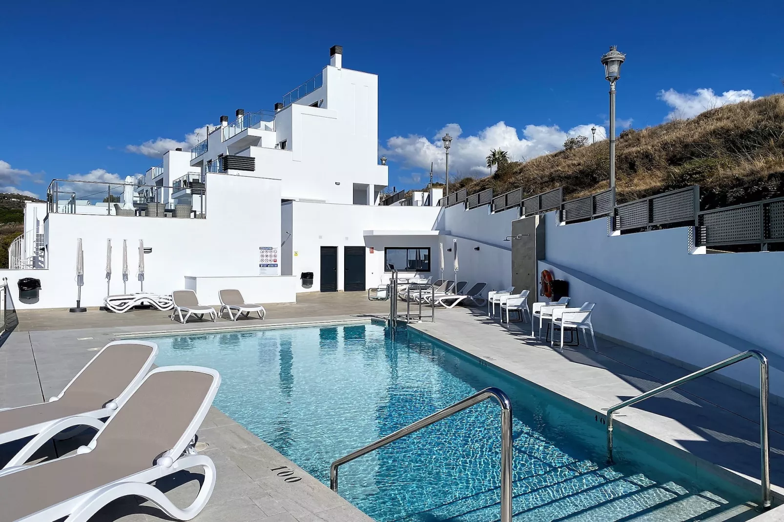 Penthouse Balcon del Mar 122 by Casasol-Buitenkant zomer