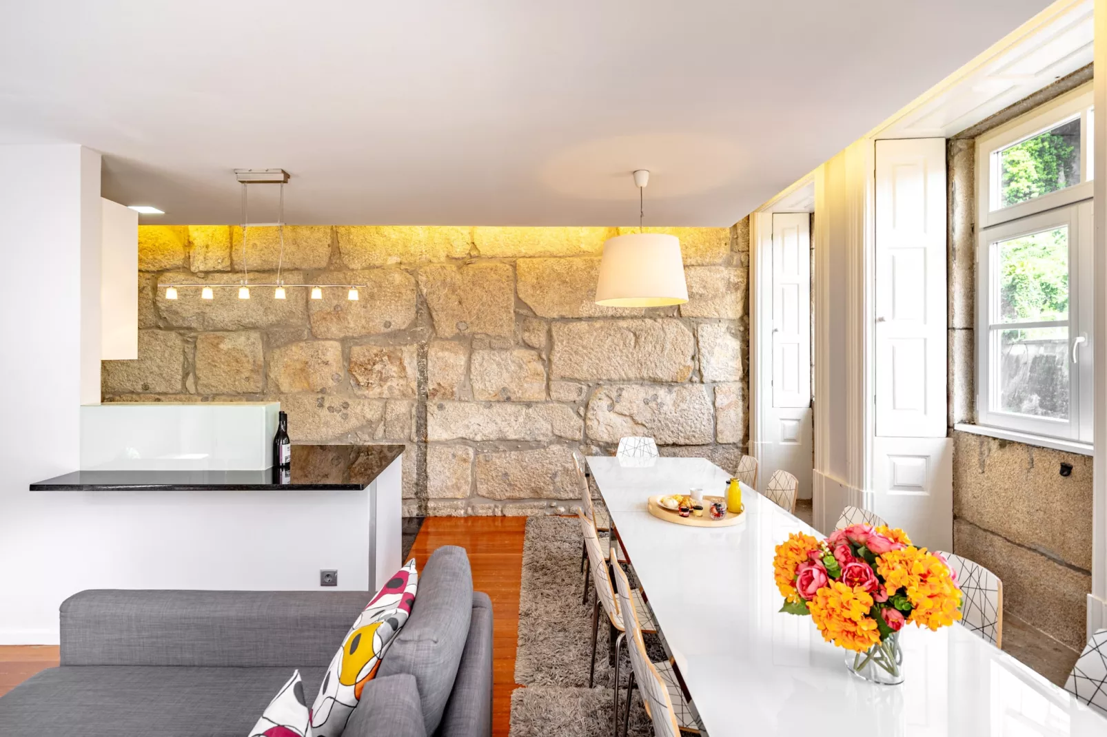 Feel Porto Ribeira Vintage Duplex-Eetkamer