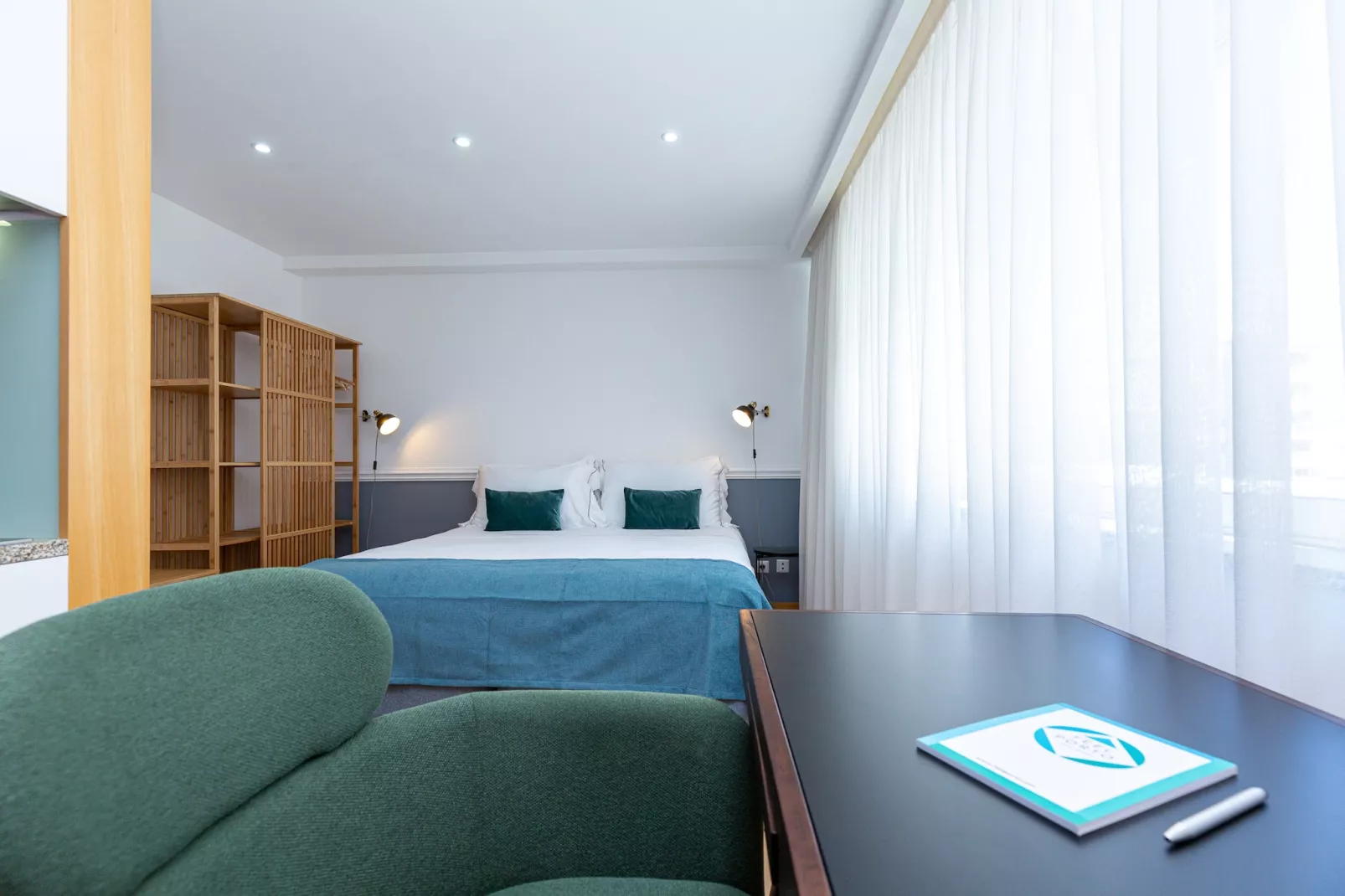 Feel Corporate Housing Marquês III-Woonkamer