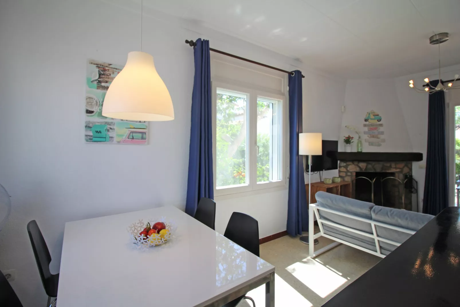 0119-MONTSENY 99-Eetkamer