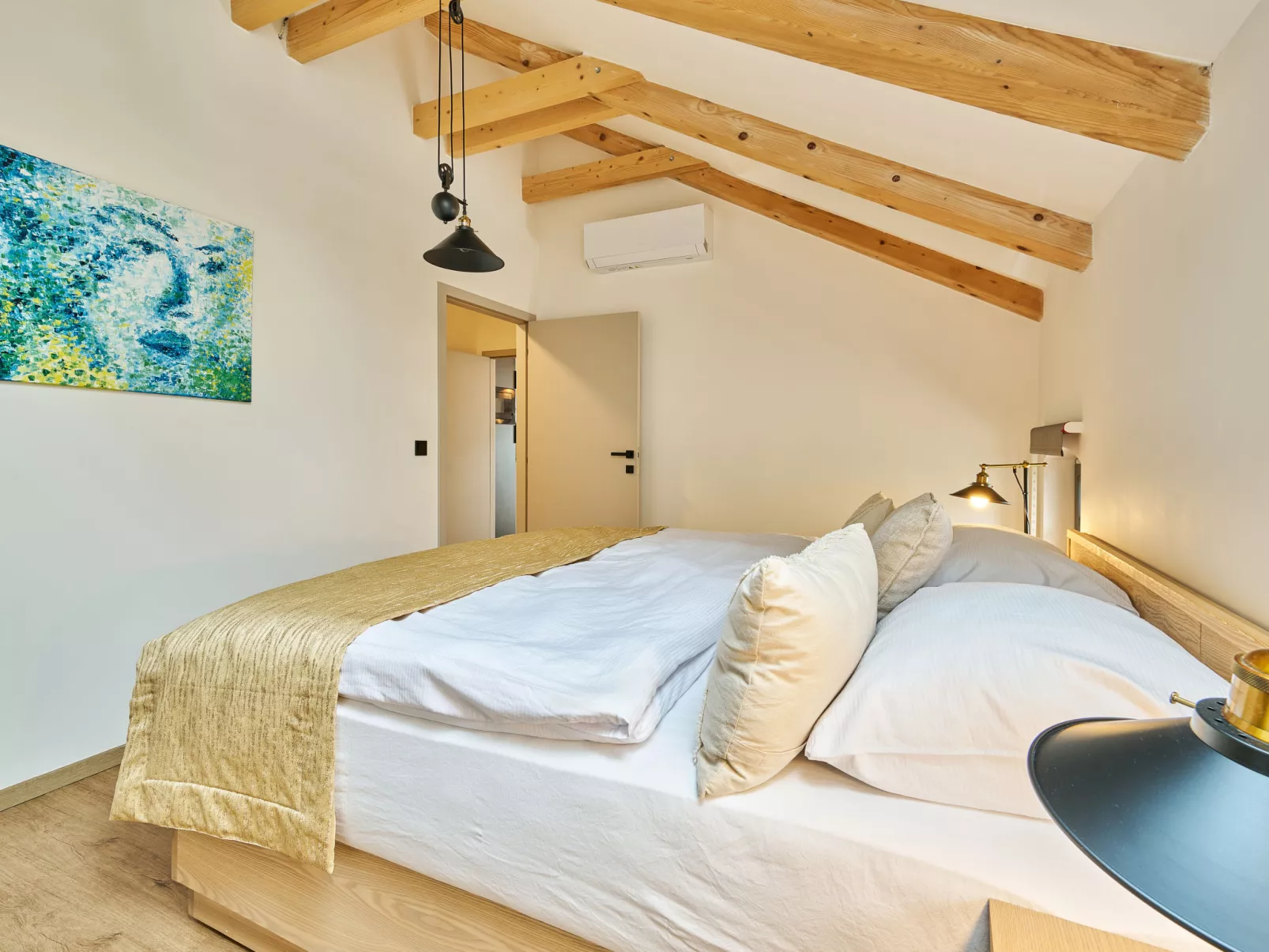Luxury Mountain Attic-Binnen