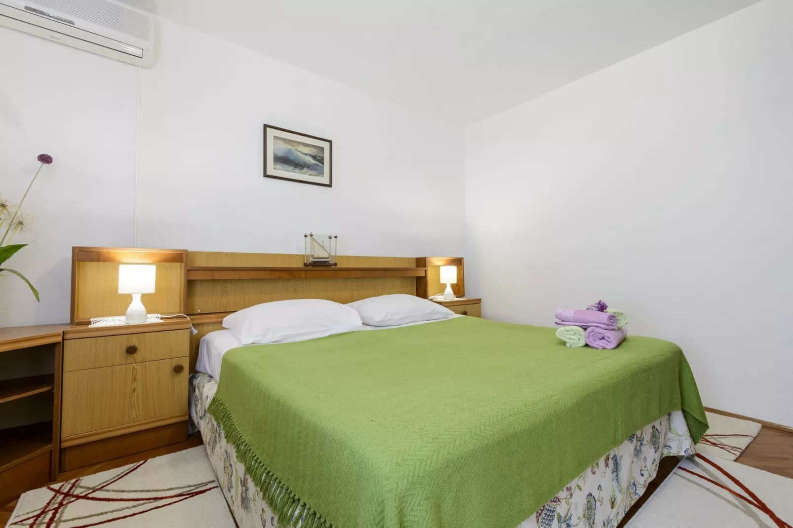 Oreb Dream Apartments - Three Bedroom Apartment with Terrace and Sea View (Apartment 6)-Slaapkamer