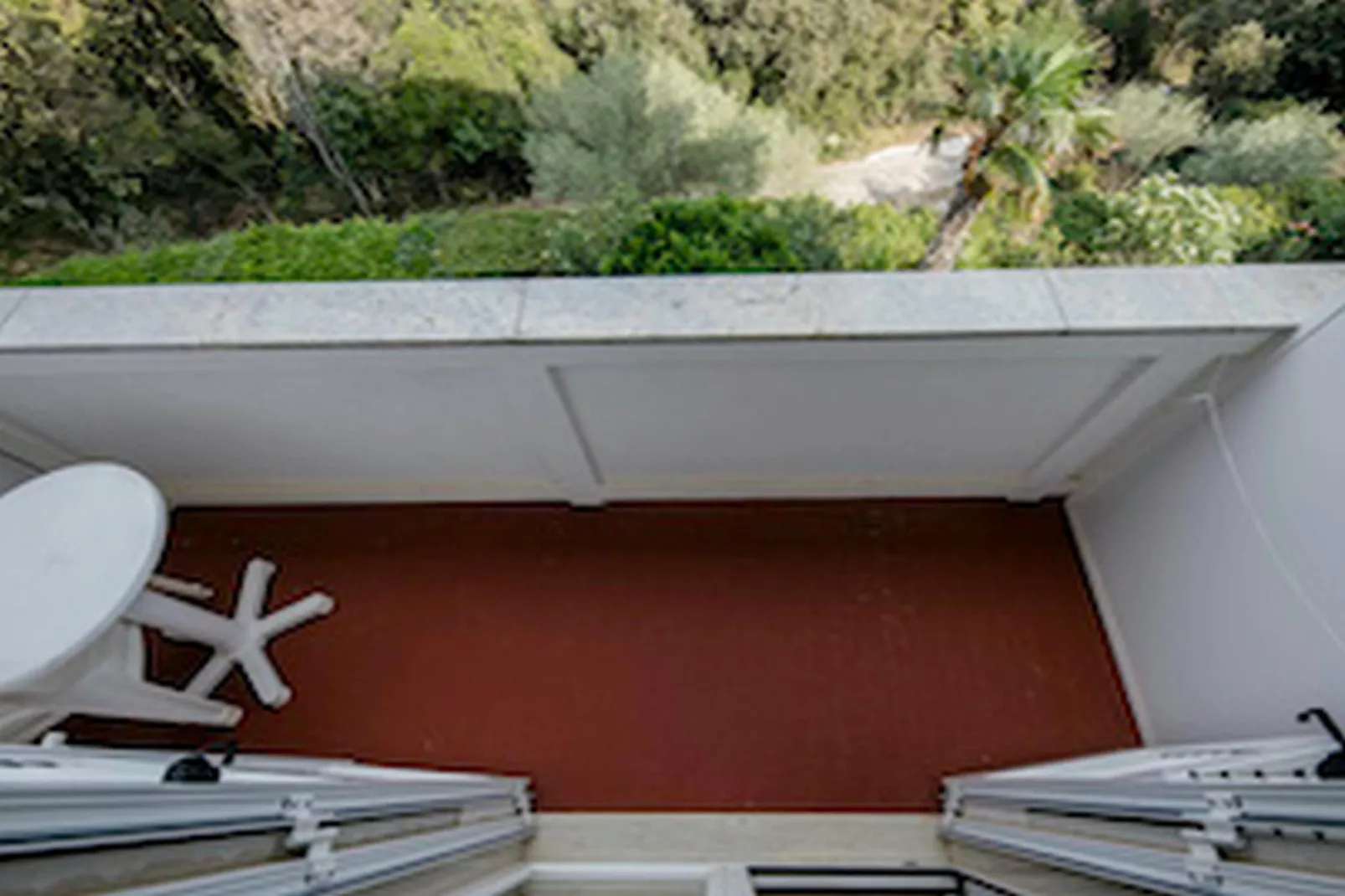 Apartments & Rooms Green Bay - Double Room with Balcony and Sea View (Room 2)-Terrasbalkon