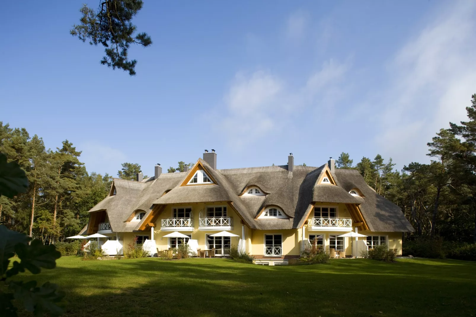 Haus Sonne - Maisonette Fewo - Strandhotel Fischland-Buitenkant zomer