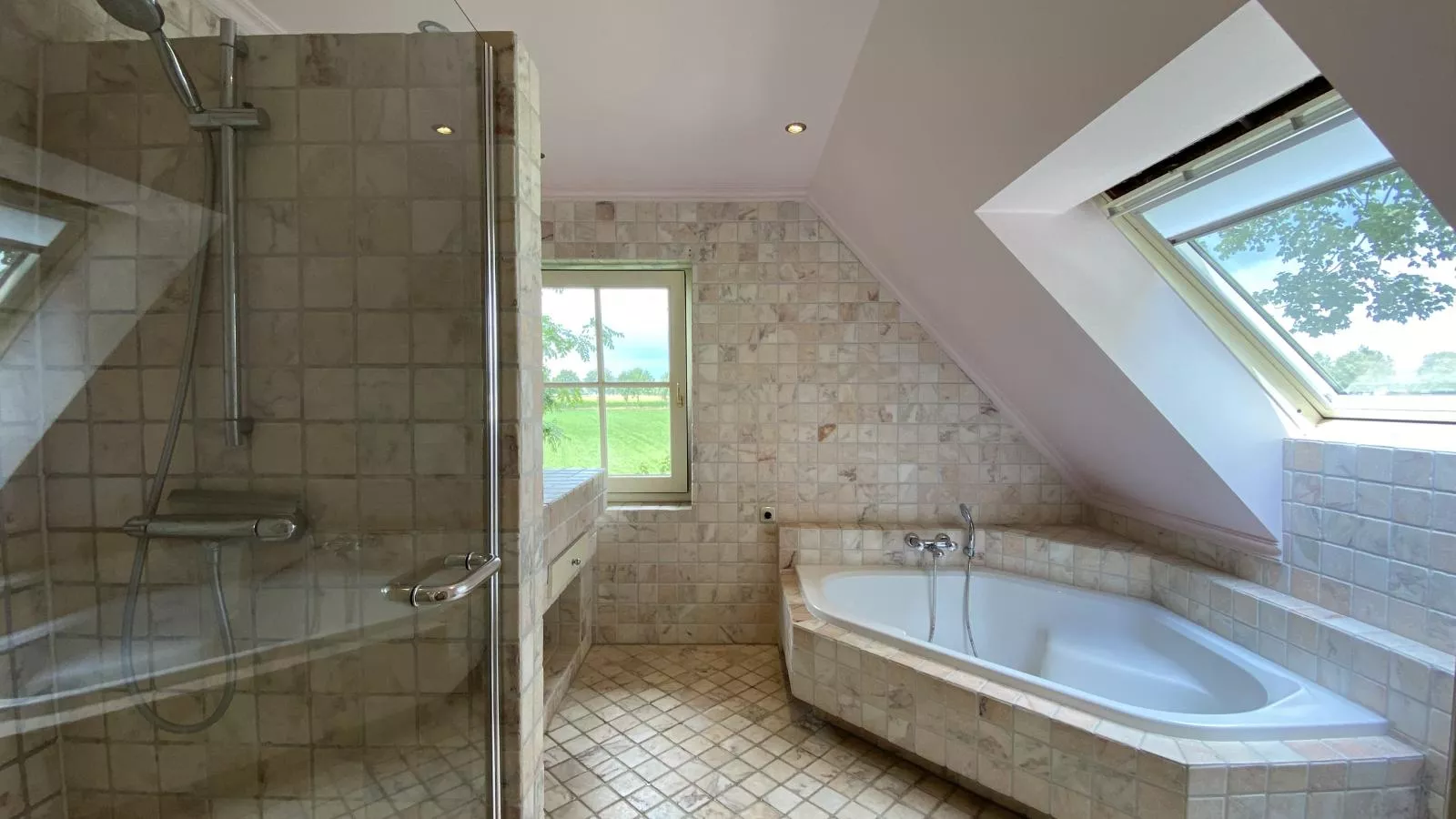 De Meerenhof - Badkamer