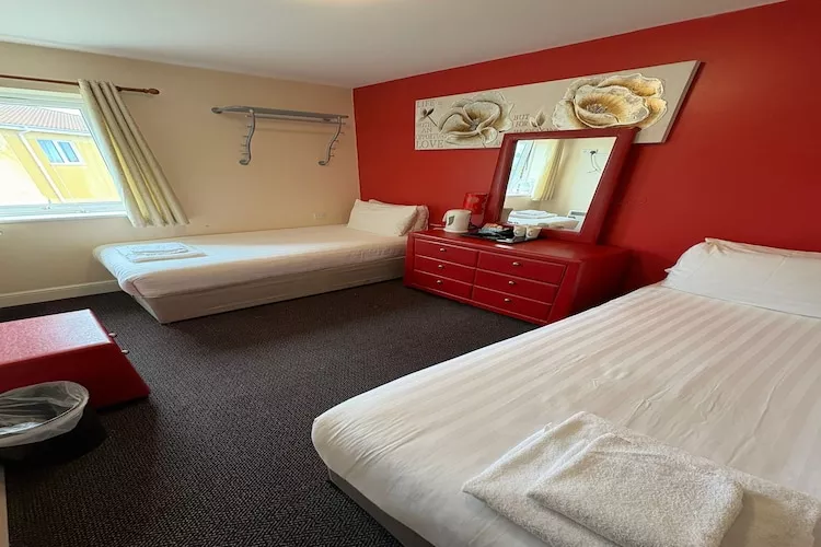 GO2 Gloucester Hotel by OYO  Double Room-Slaapkamer