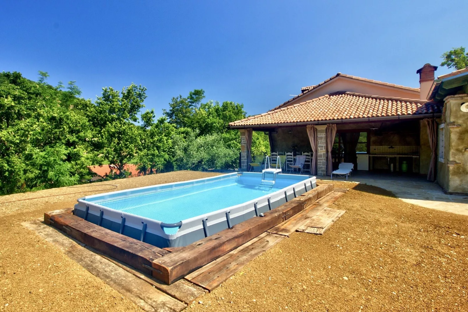 poolofhouse