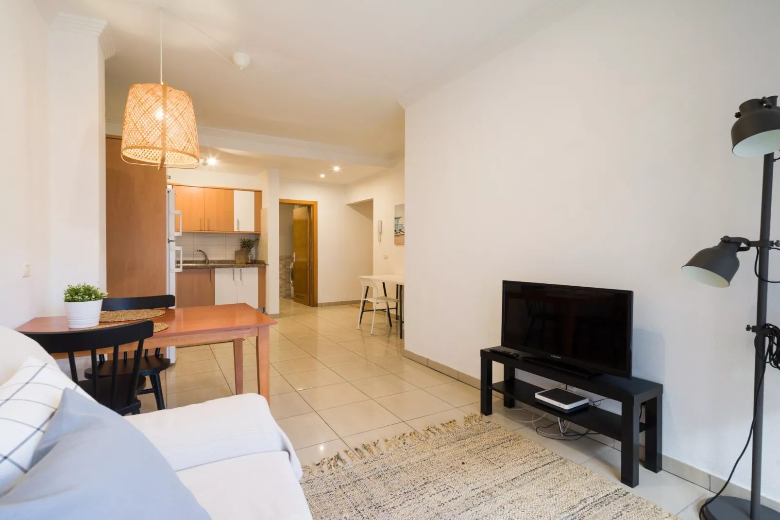 Remote Workers House By CanariasGetaway-Woonkamer