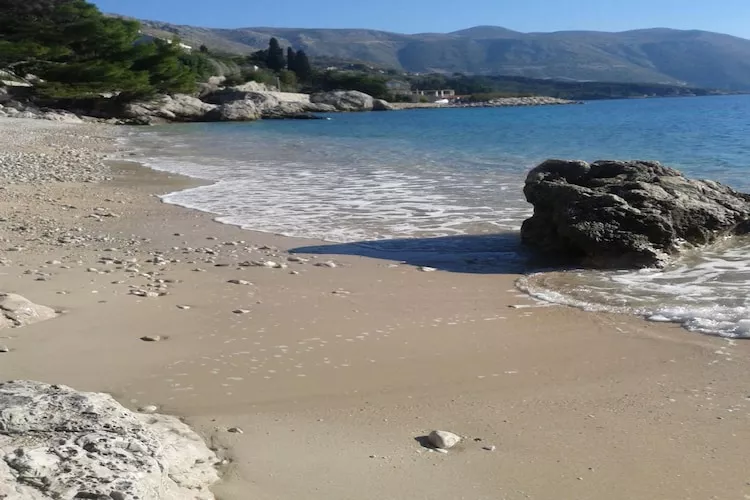 Guest House Villa Nina- Studio with Terrace and Partial Sea View (S5 - bungalov)-Sfeer
