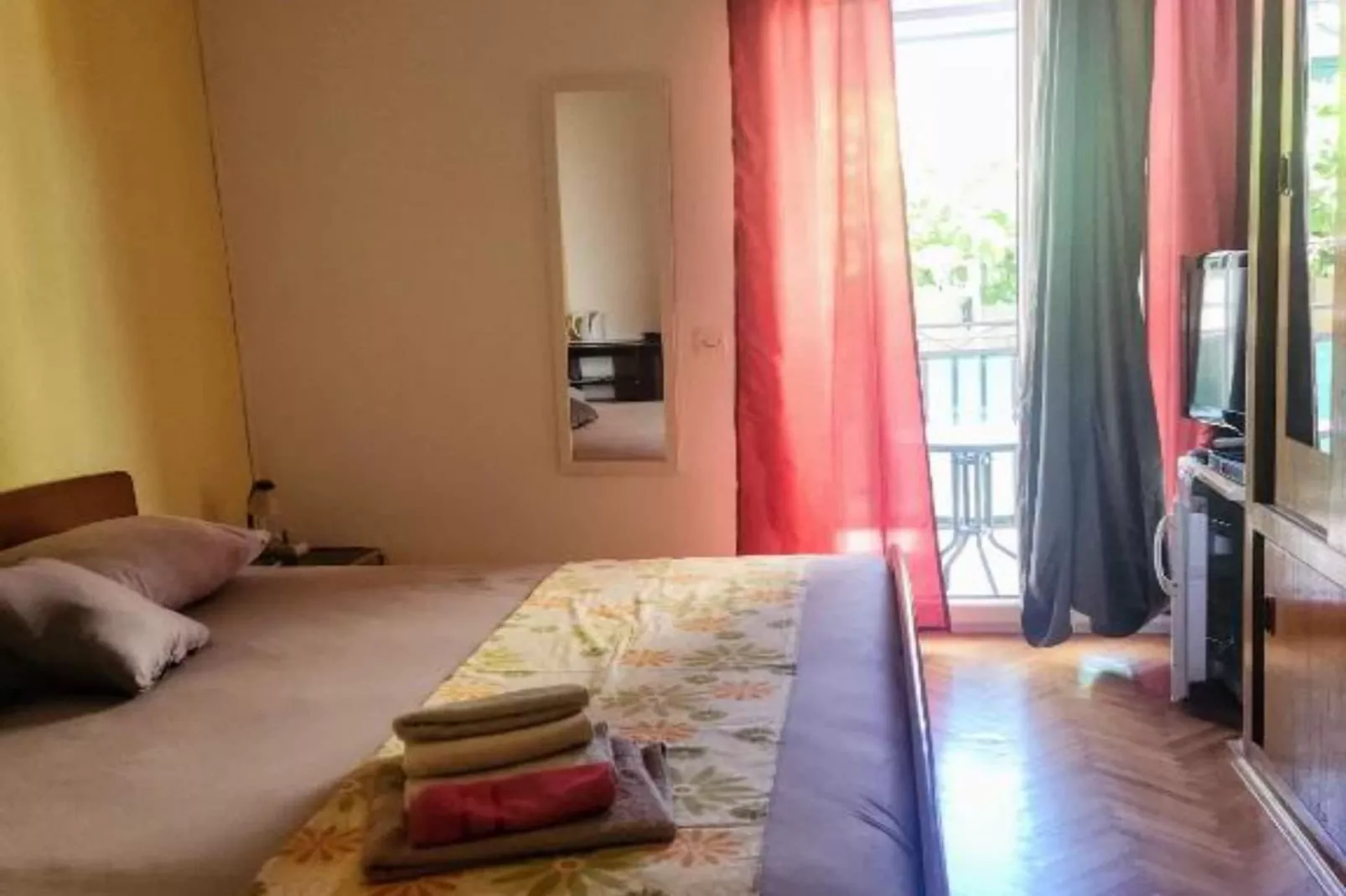 Rooms Tatjana - Double Room (1)-Slaapkamer