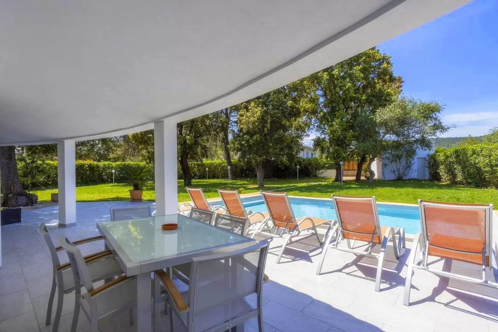 Casa Encinar in Cres-Terrasbalkon
