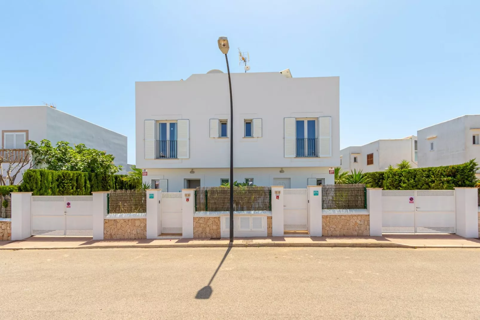 Villa Lagoa in Calf4-Buitenkant zomer