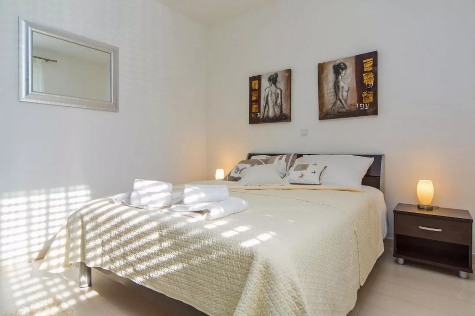 4B Apartments - Two Bedroom Apartment with Balcony A1-Slaapkamer