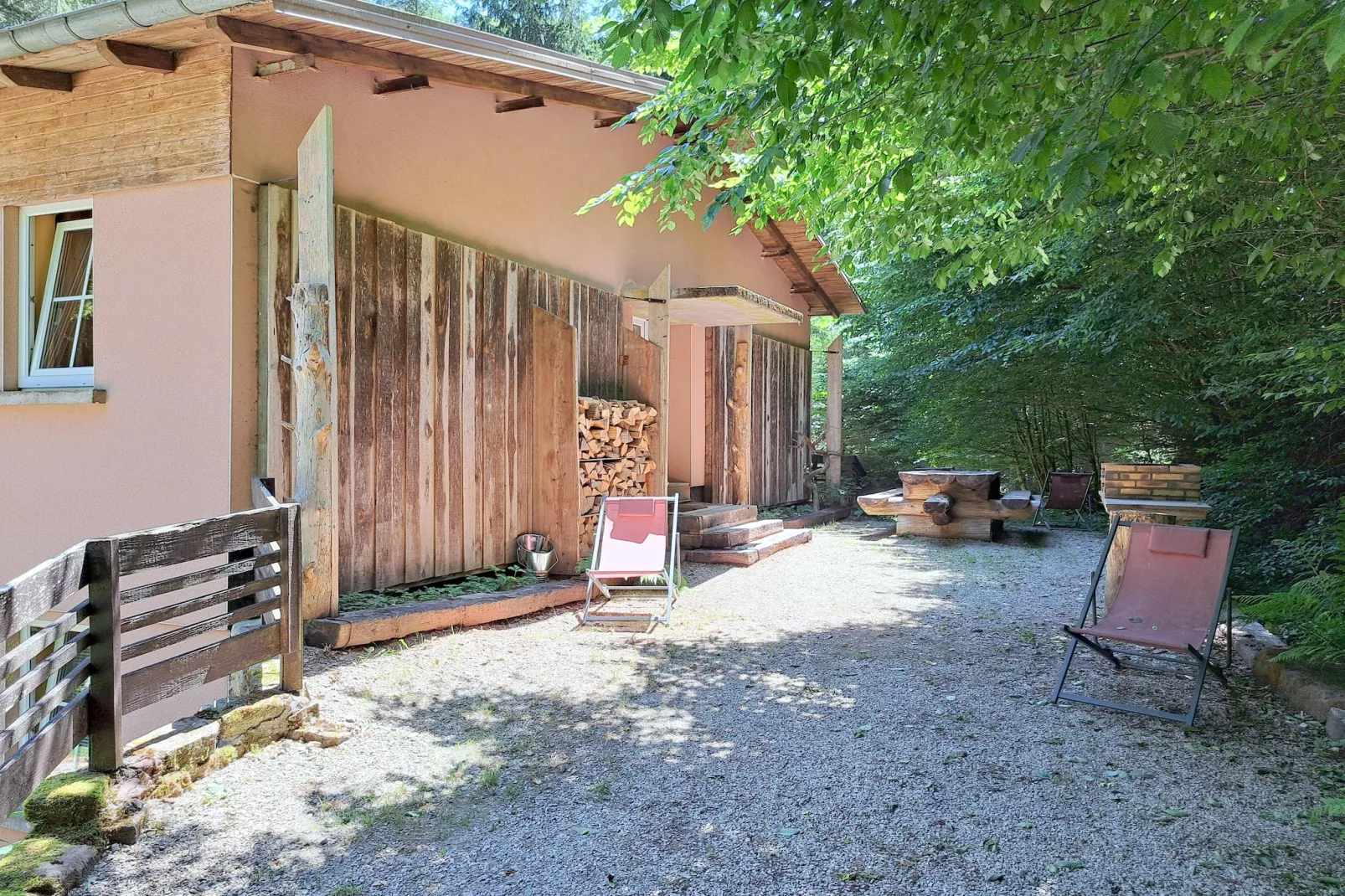 Holiday flats Forellenhof Dabo // Typ C 7 Pers 110 qm-Buitenkant zomer