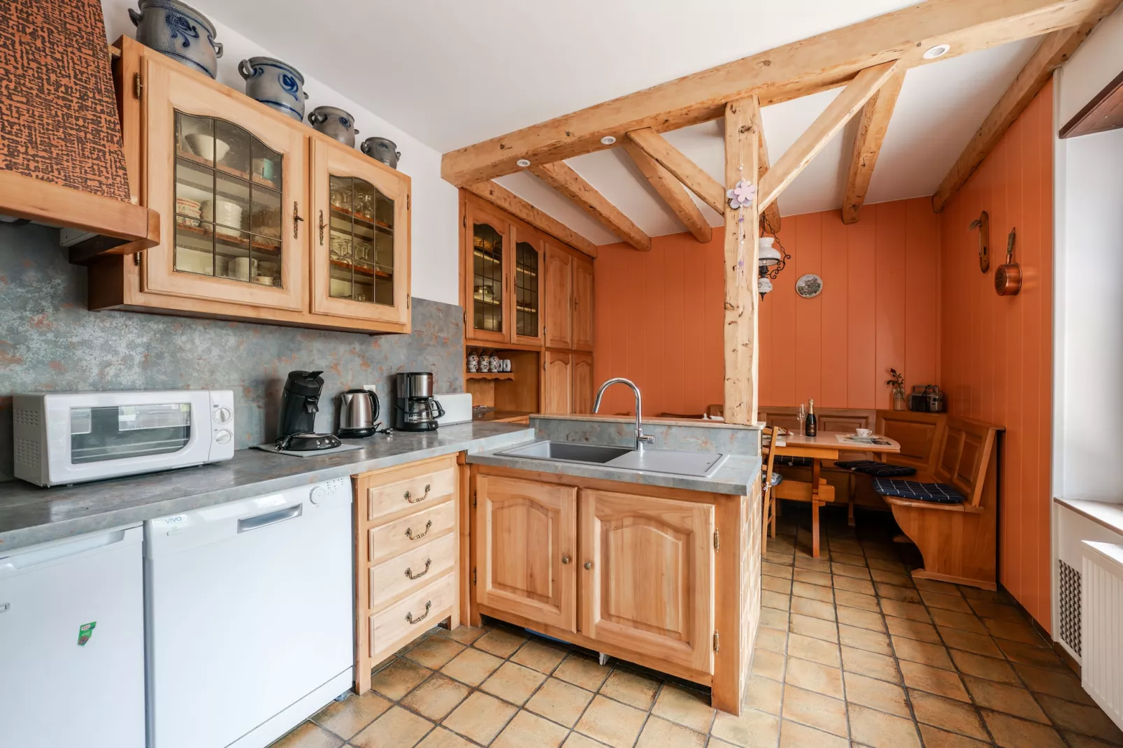 Au Cheval Blanc-Keuken