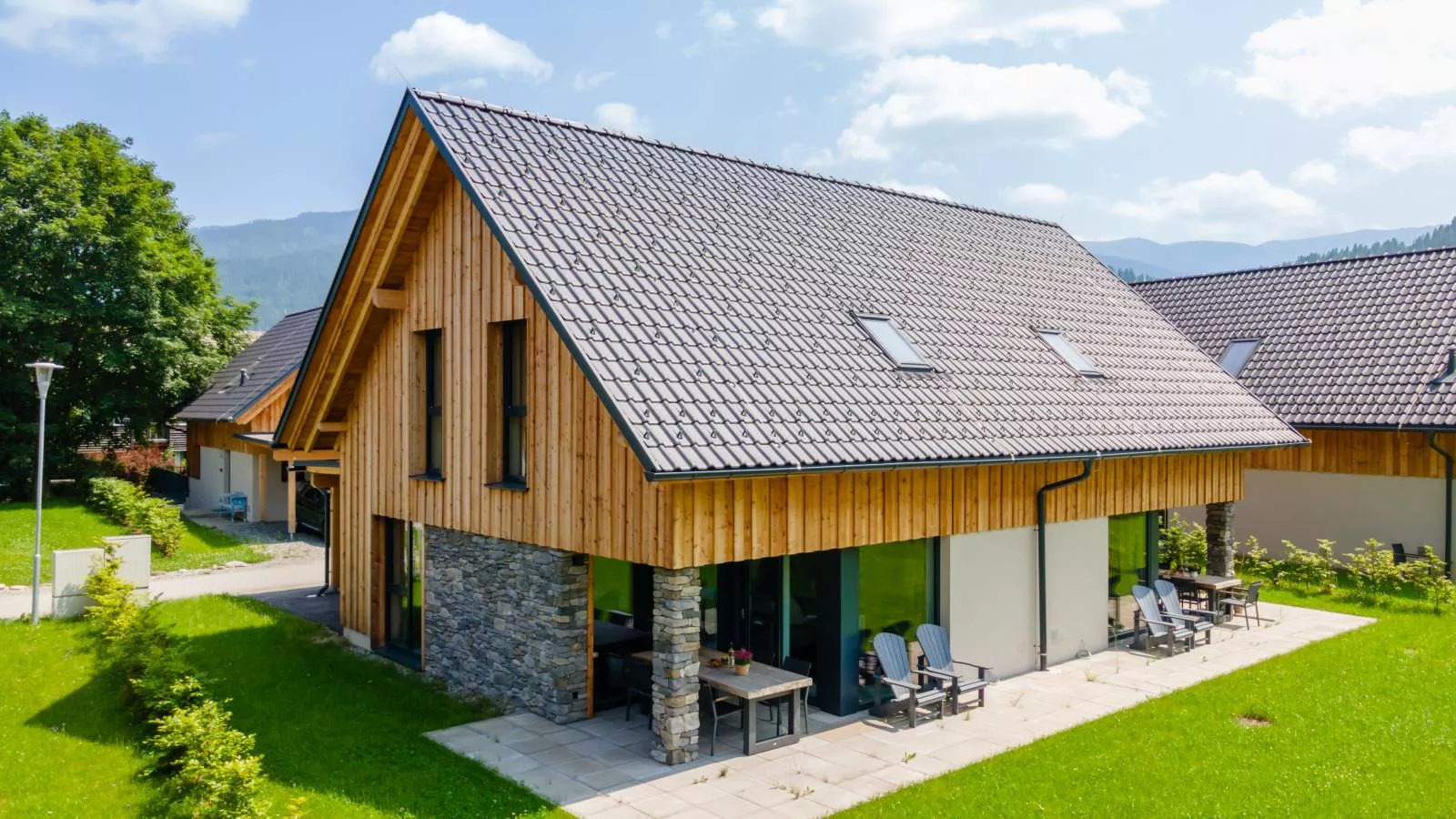 Mountain Chalet Aquarius 5B-Buitenkant zomer