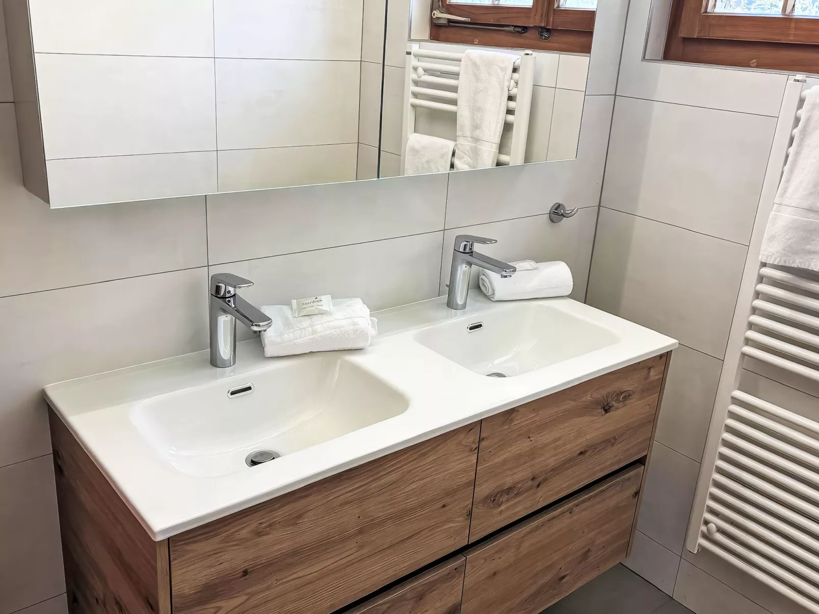 Chalet Les 3 Marmottes-Binnen