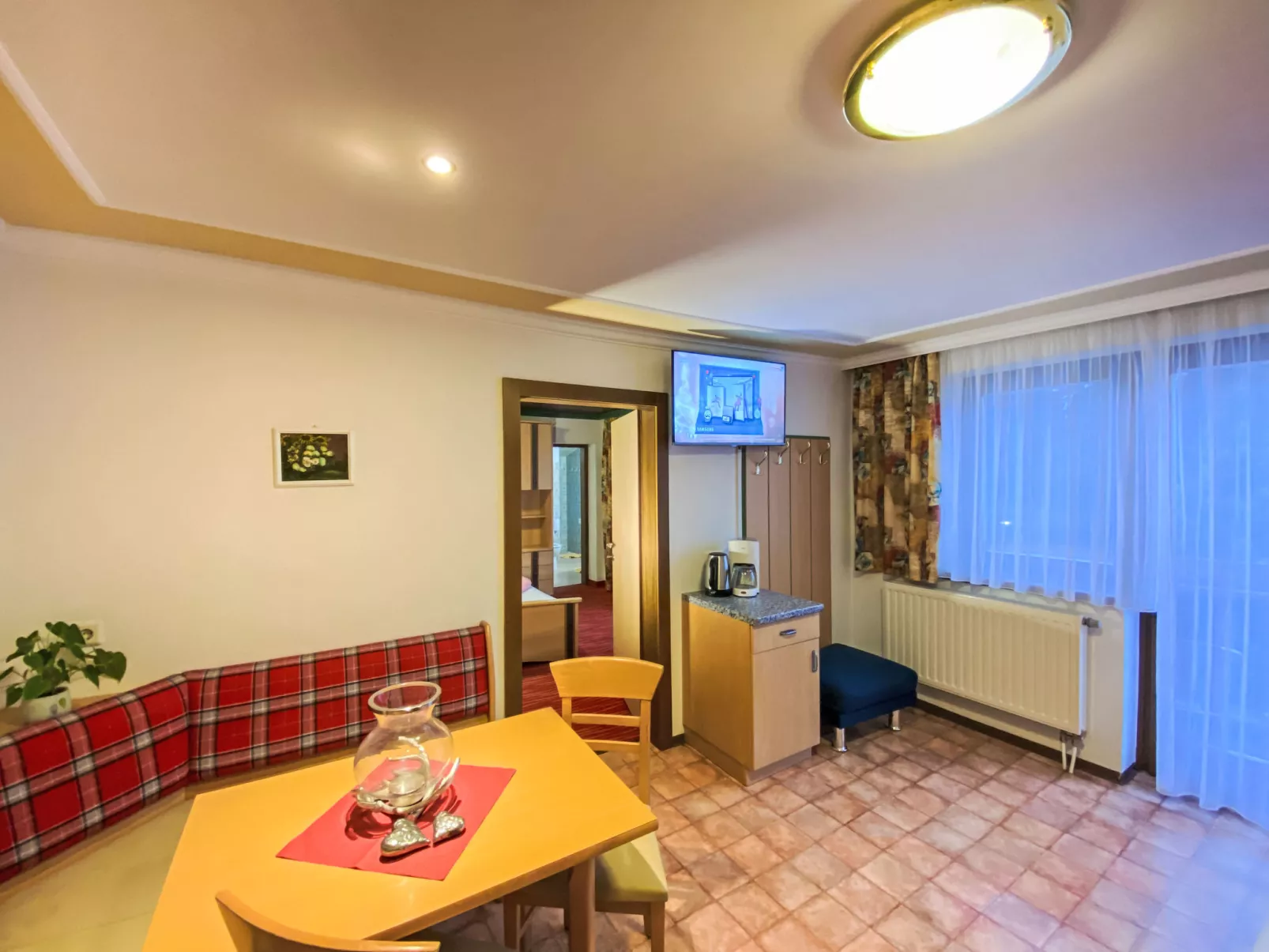 INT4 - 2 Zimmer max. 5 Personen A3-Binnen