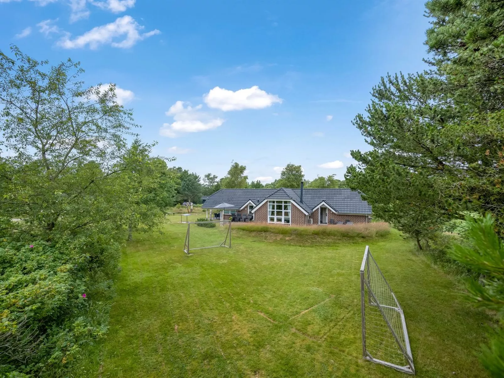 "Annlis" - 4km from the sea-Buiten