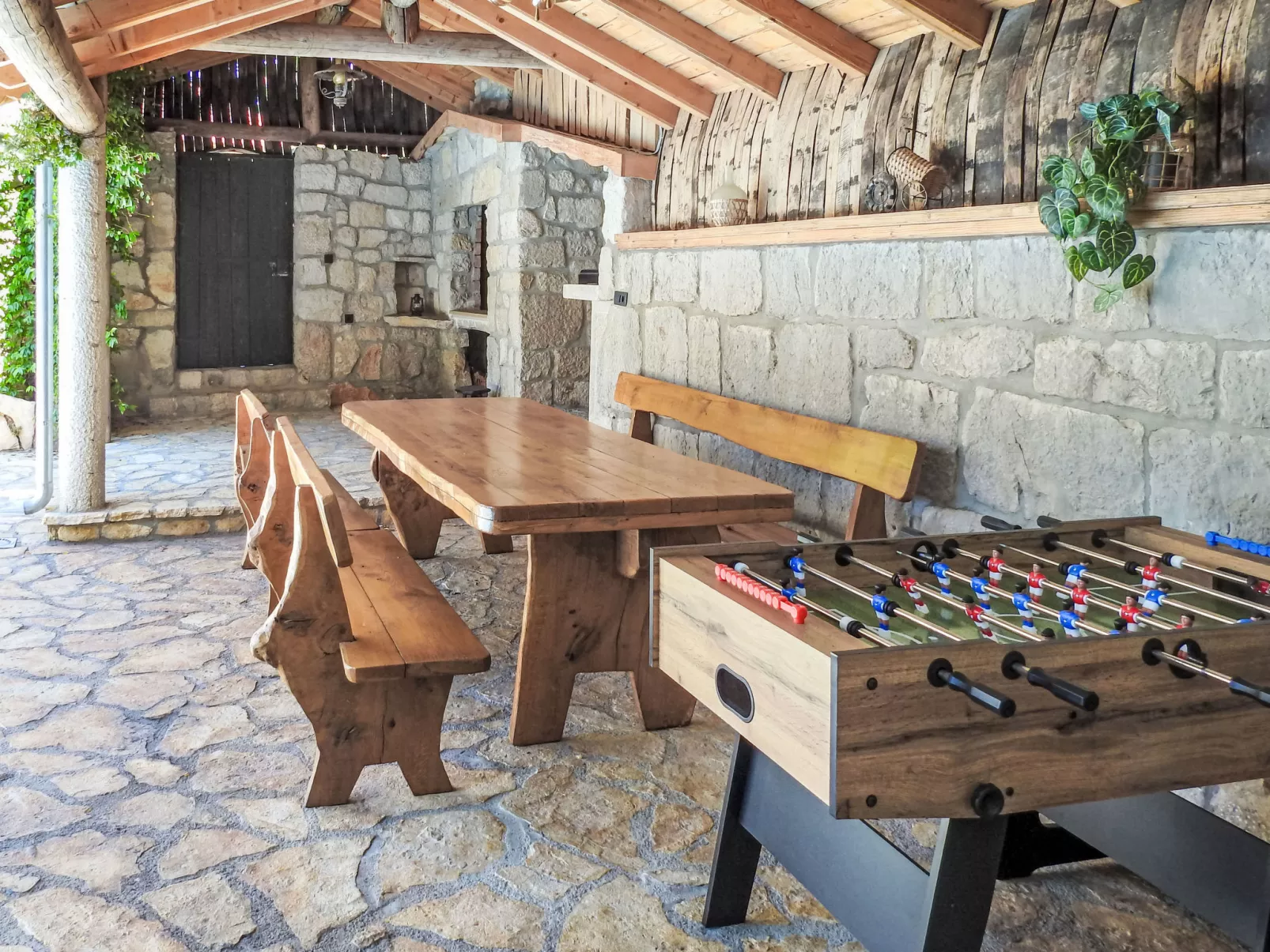 Markanovi Dvori-Buiten