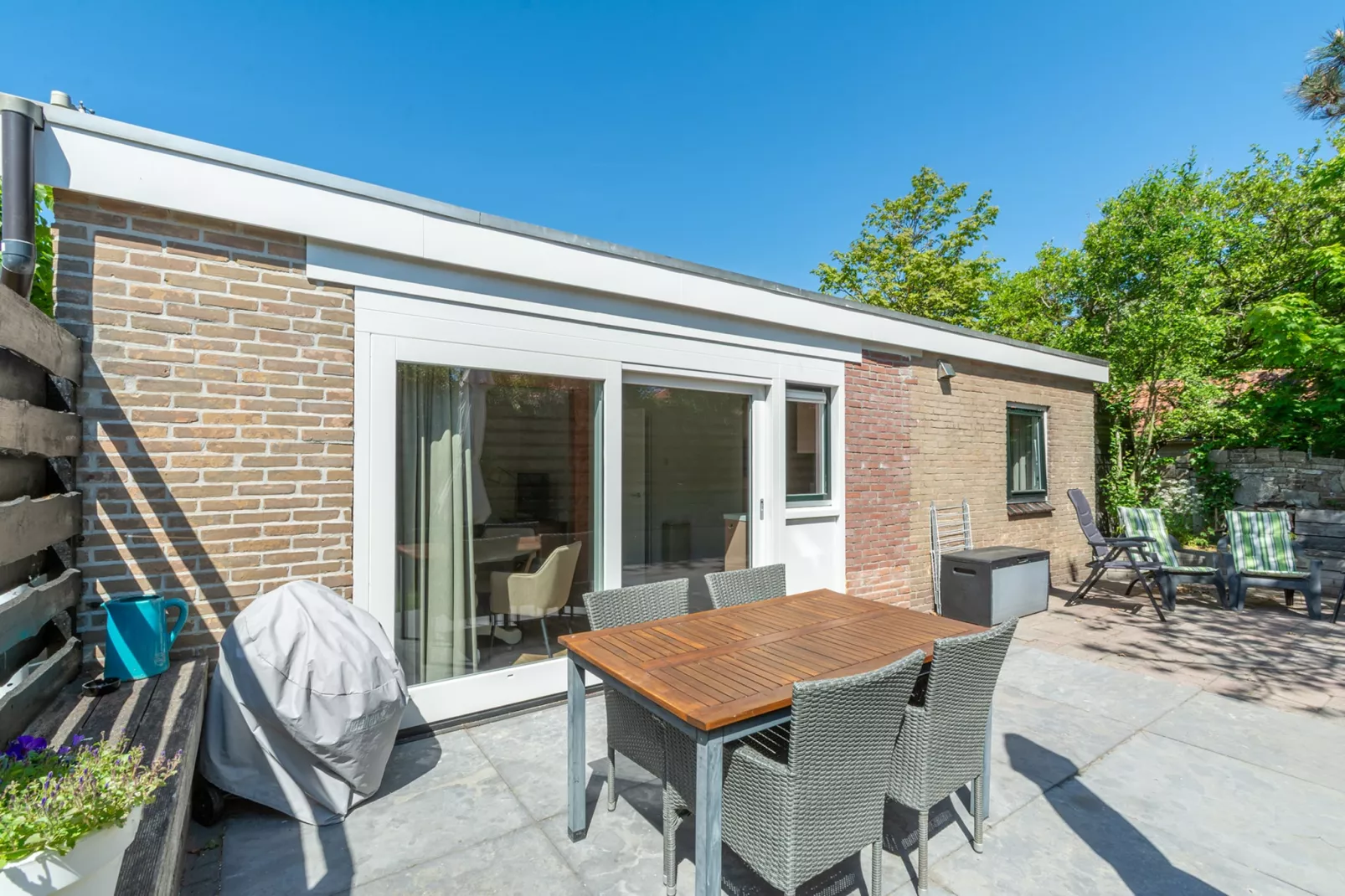 Effe Sprage-Buitenkant zomer