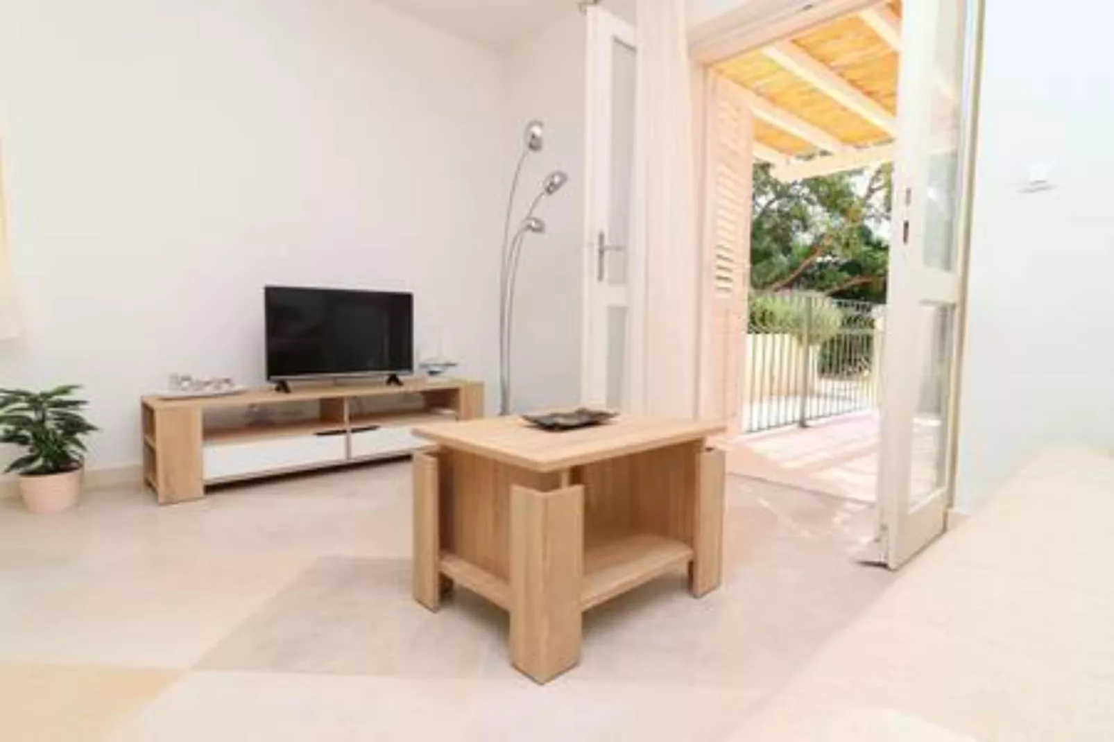 Apartments Seafront Silence - One Bedroom Apartment with Terrace and Sea View-Woonkamer