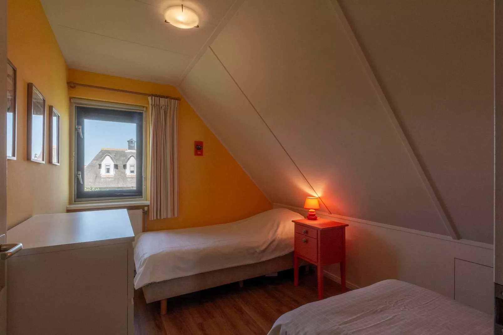 Duynopgangh 47-Slaapkamer