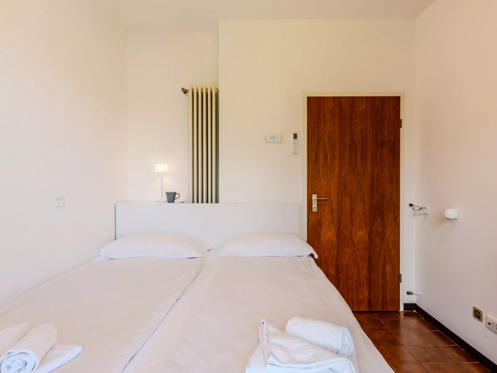 Domaso central apartment-Binnen