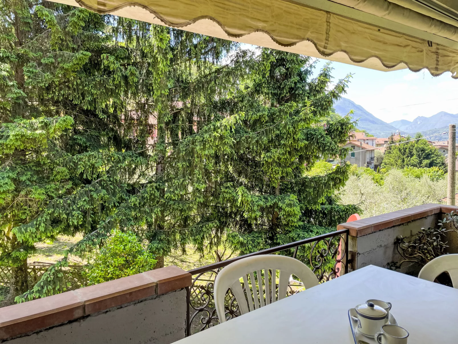 Nel Castagneto-Buiten