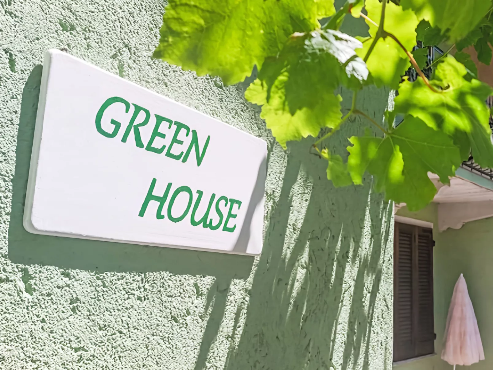 Green House-Buiten