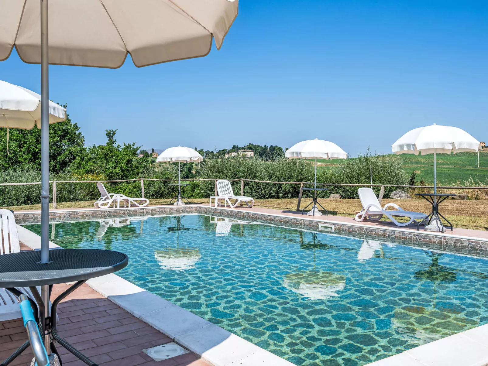 Giuncheto Piscina-Buiten