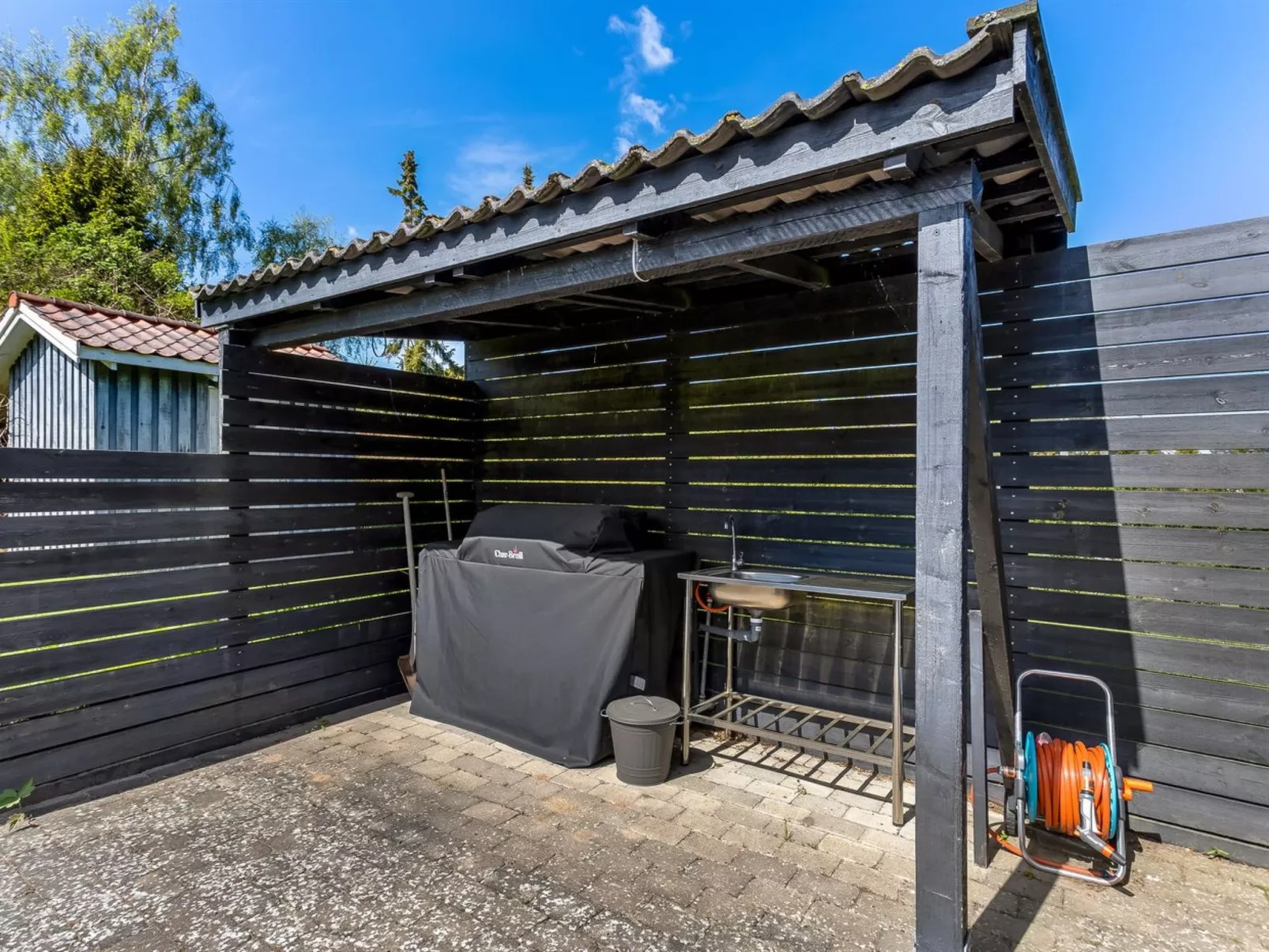 "Prohor" - 150m from the sea-Buiten