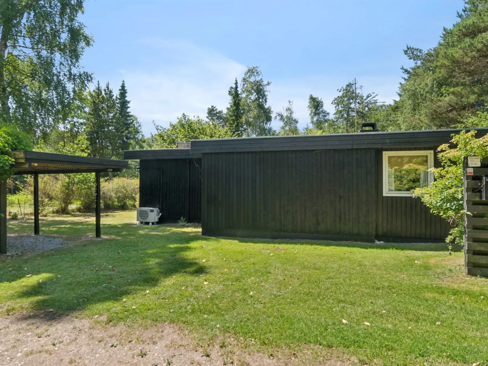 "Tatyana" - 1.6km from the sea-Buiten
