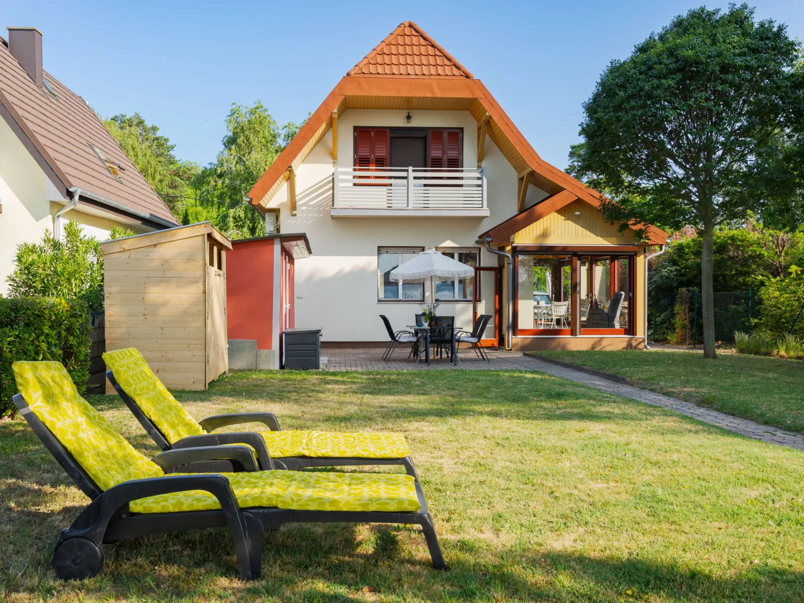 Lake House Sundown-Buiten
