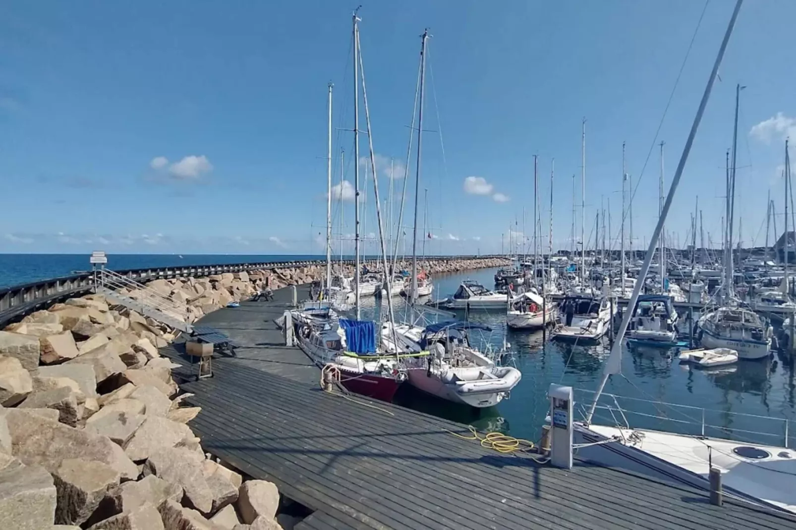 Uitnodigend eilanduitje in Læsø-Waterzicht
