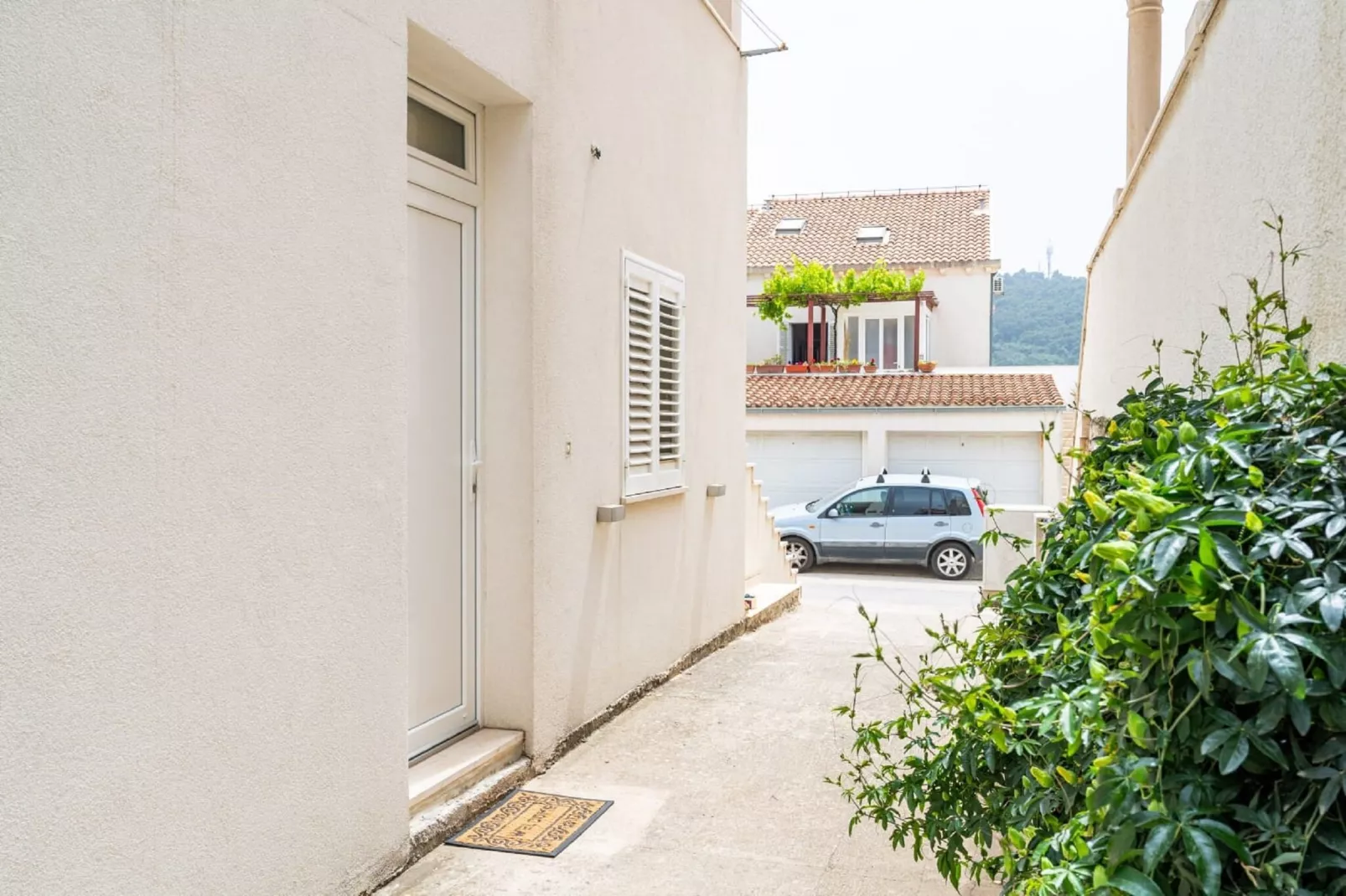 Studio Apartment Feather - Studio Apartment with Terrace-Buitenlucht