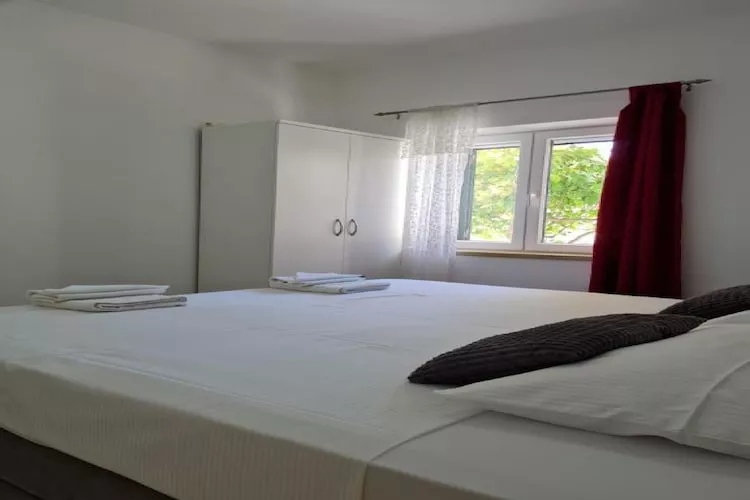 Luxury apartment Ani - Three Bedroom Apartment with terrace and Swimming pool-Slaapkamer
