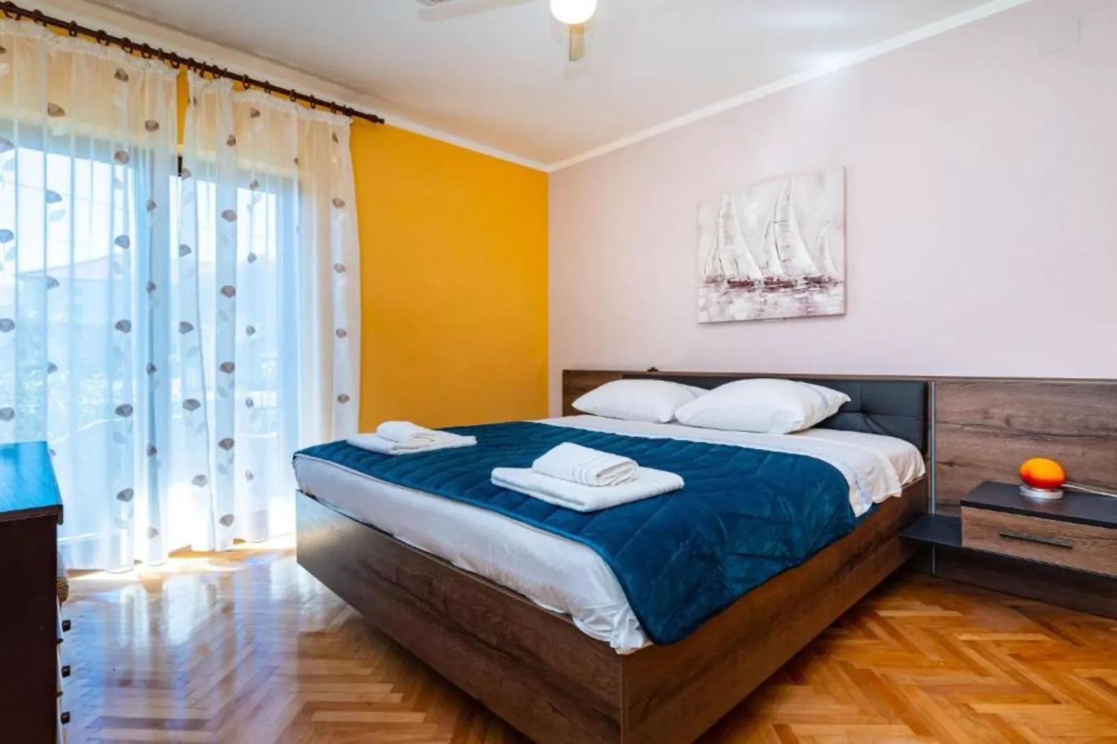 Apartment Serđa - Two Bedroom Apartment with Terrace-Slaapkamer