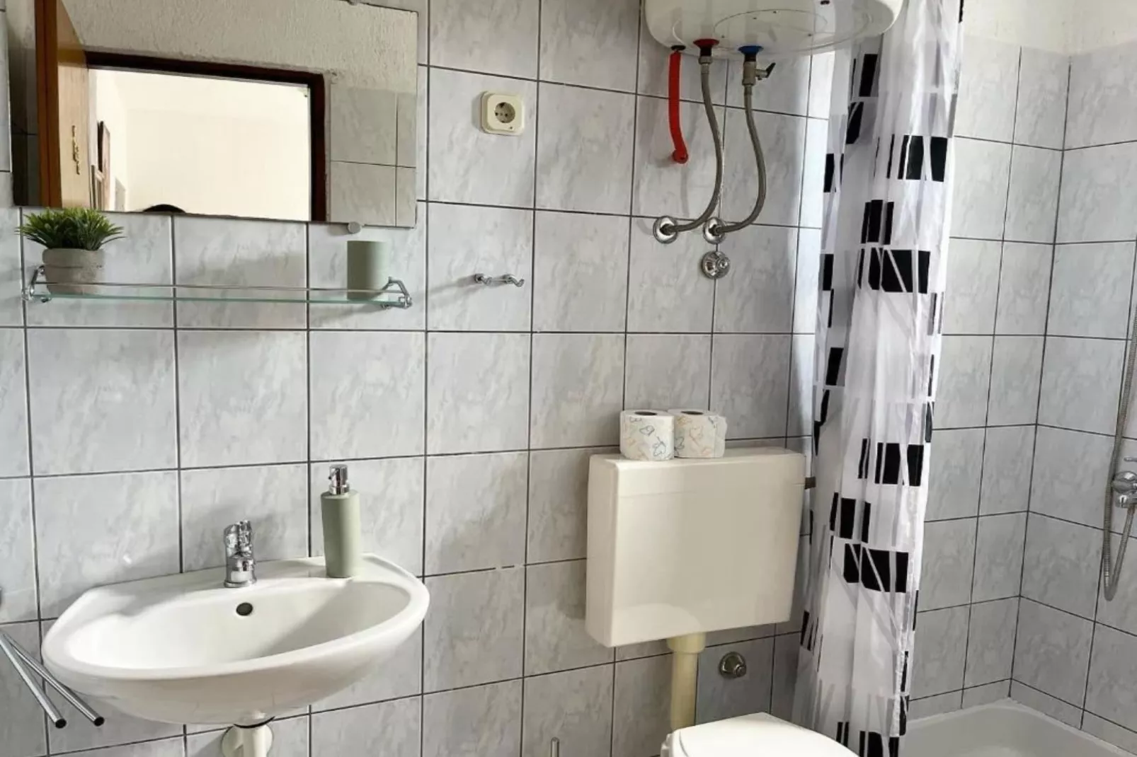 Apartments Fortuna - One Bedroom Apartment with Balcony (3)-Badkamer