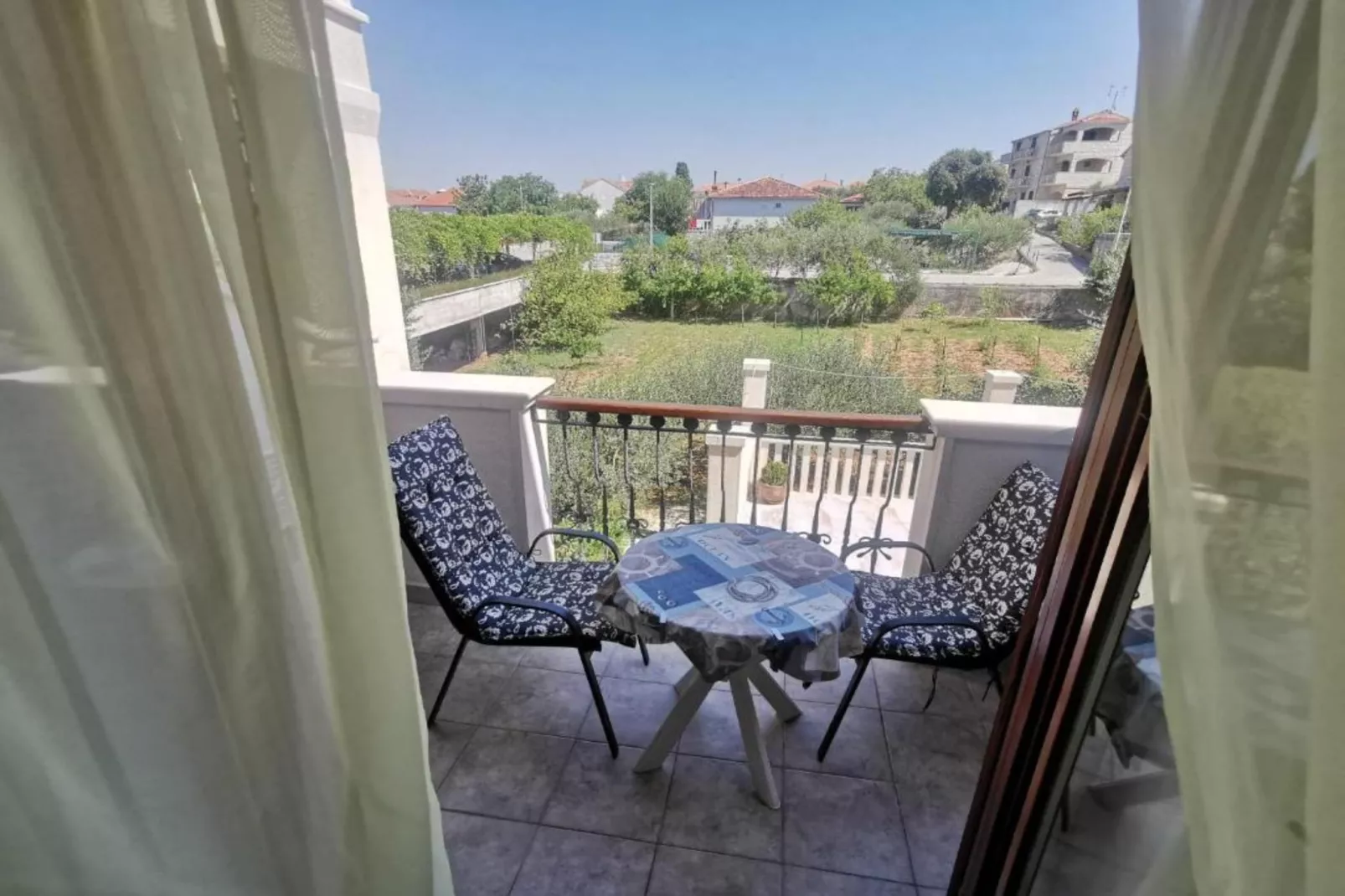 Apartments White House - One Bedroom apartment with Balcony 4-Terrasbalkon