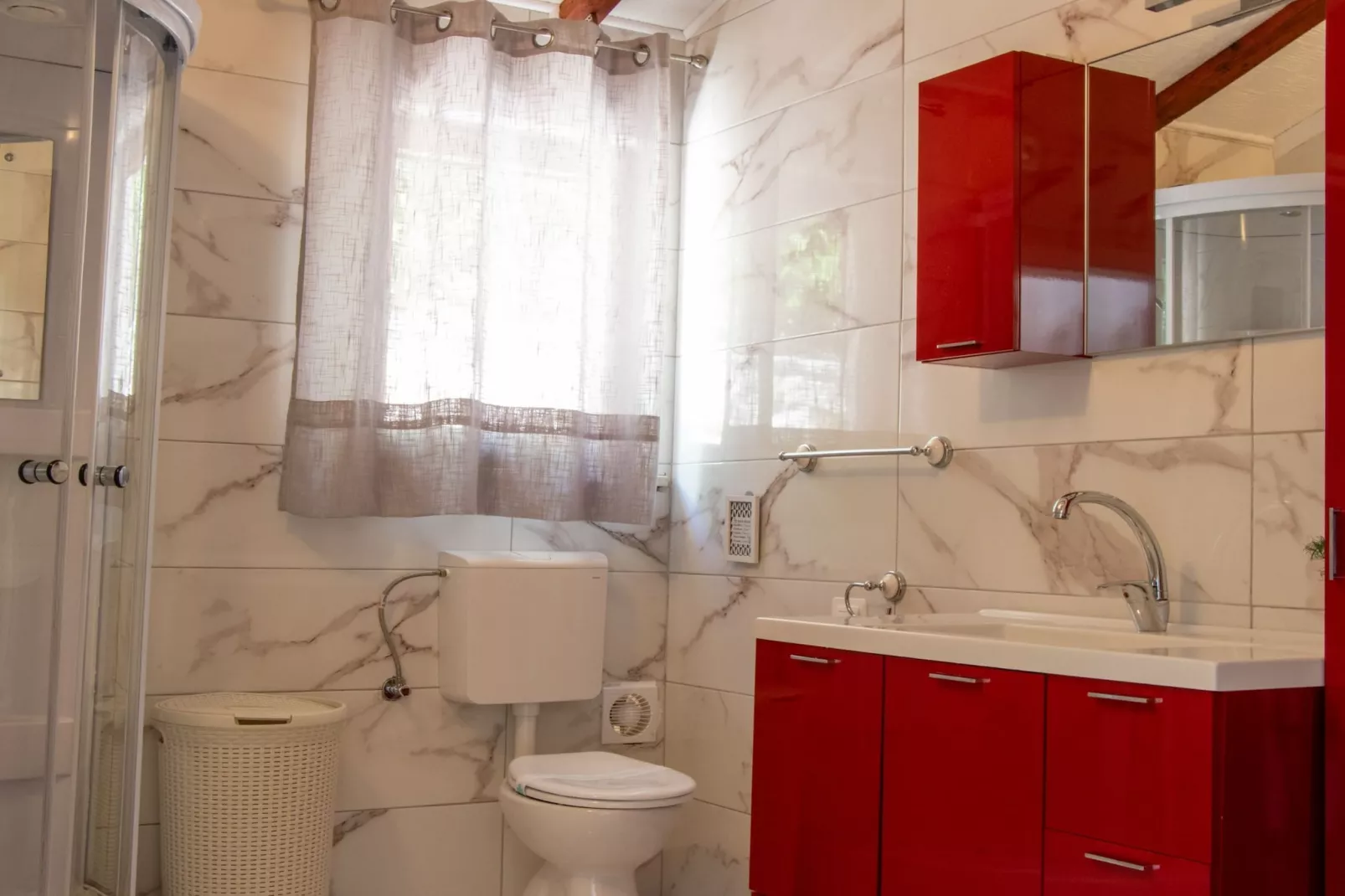 Authentic Dalmatian Treasure Homes - House Azur-Badkamer