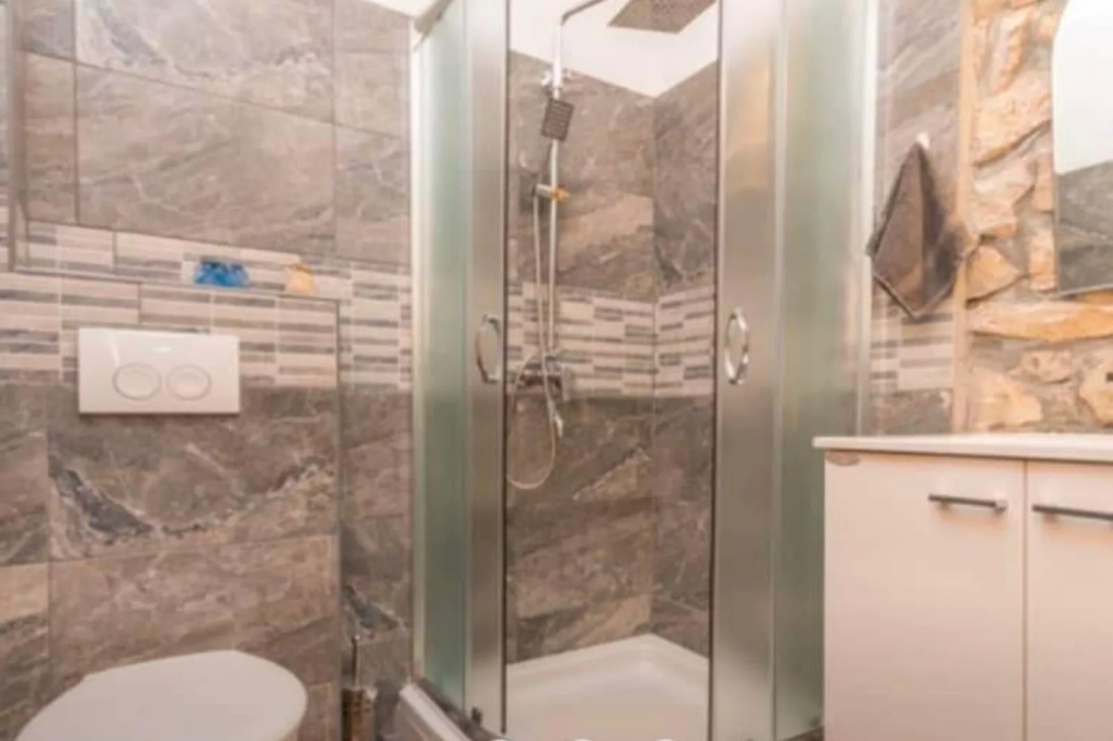 Villa Balamunta - Three Bedroom Villa With Private Pool-Badkamer