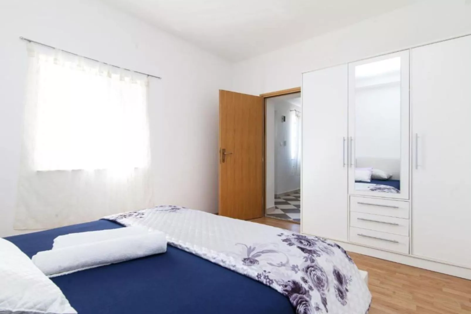 Holiday Home Miriam - Four Bedroom Holiday Home with Terrace-Slaapkamer